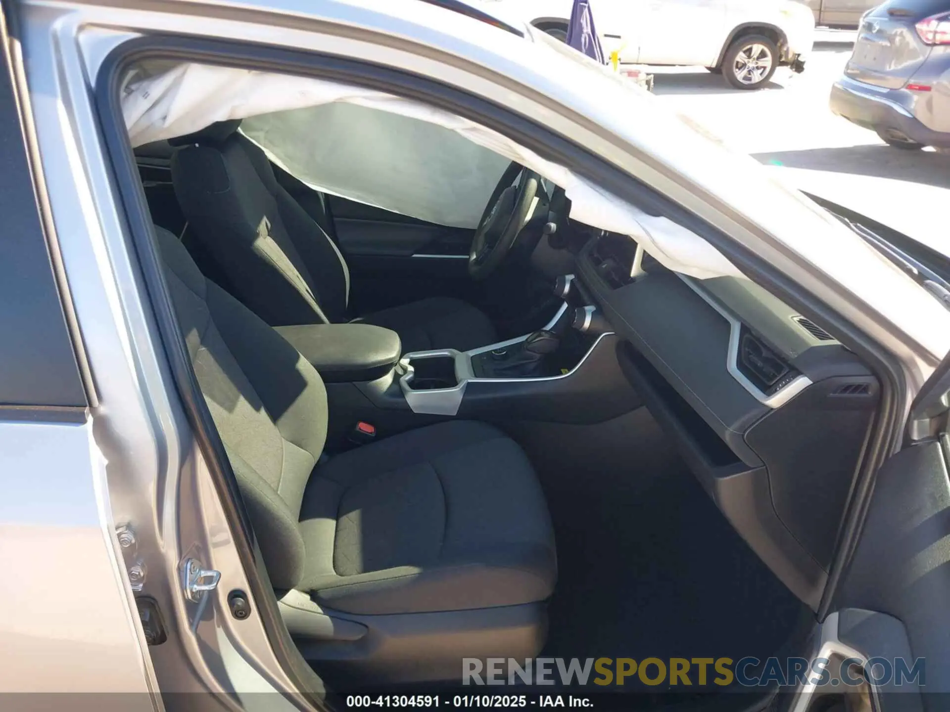 5 fotografías del automóvil dañado 4T3RWRFV8RU140271 TOYOTA RAV4 HYBRID 2024