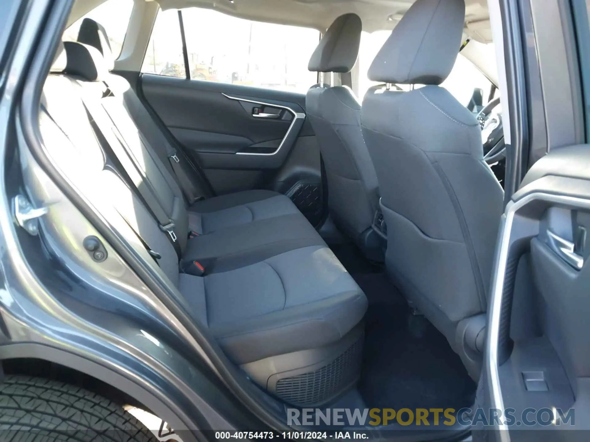 8 fotografías del automóvil dañado 4T3RWRFVXRU155774 TOYOTA RAV4 HYBRID 2024