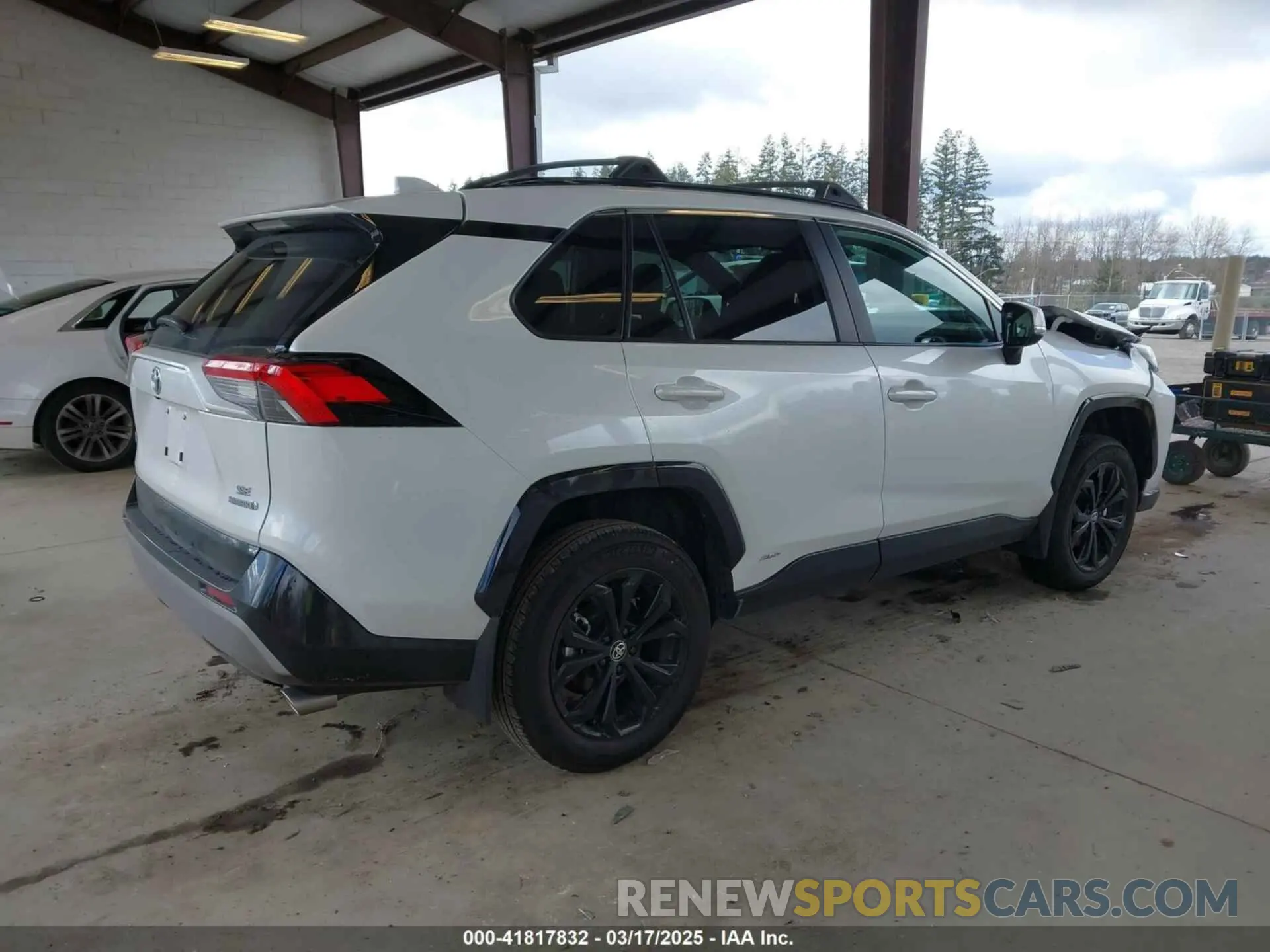 4 fotografías del automóvil dañado 4T3T6RFV3RU163656 TOYOTA RAV4 HYBRID 2024