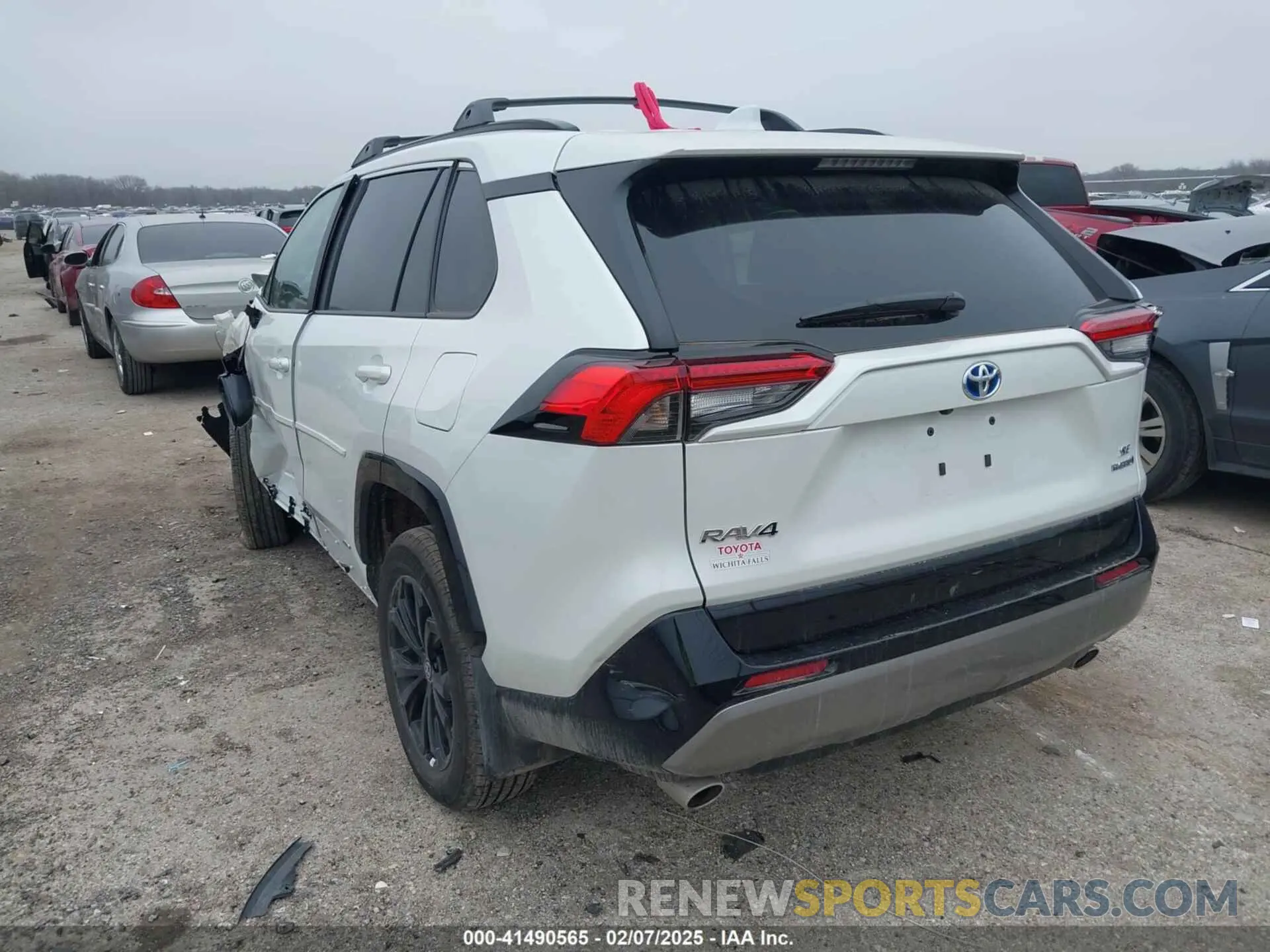3 fotografías del automóvil dañado 4T3T6RFV6RU166065 TOYOTA RAV4 HYBRID 2024