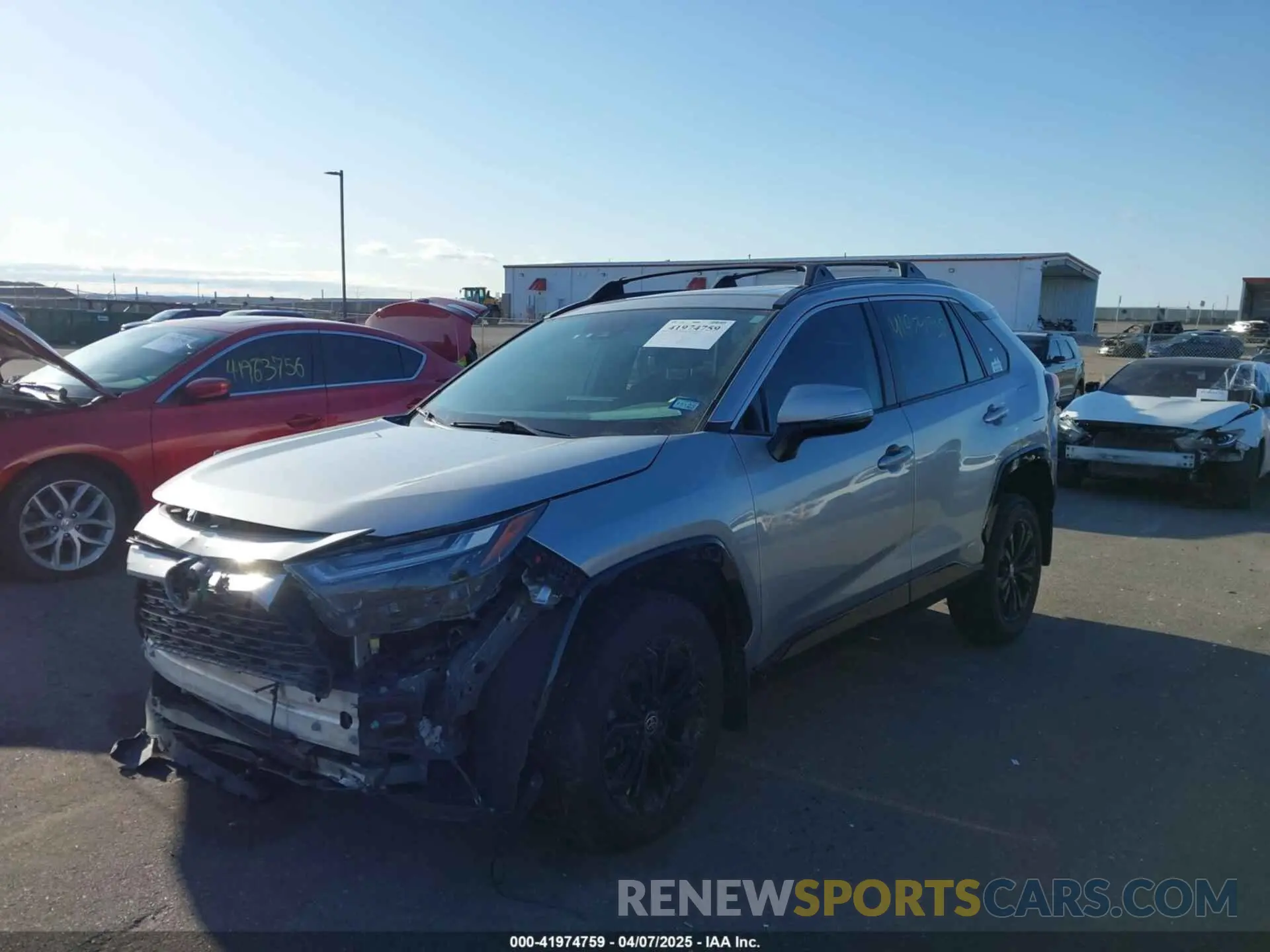 2 fotografías del automóvil dañado 4T3T6RFV8RU141765 TOYOTA RAV4 HYBRID 2024