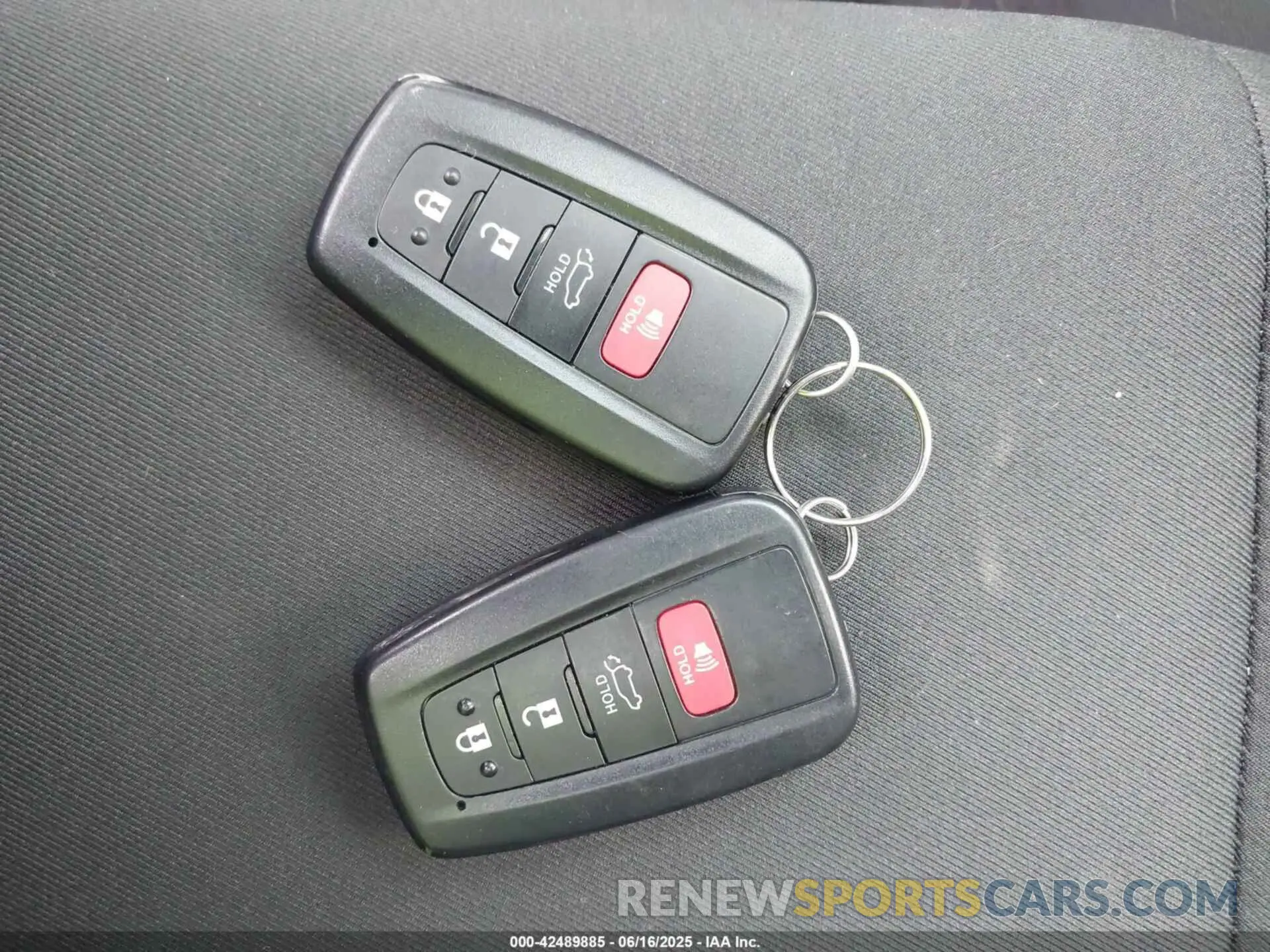11 fotografías del automóvil dañado JTM16RFV4RD139533 TOYOTA RAV4 HYBRID 2024
