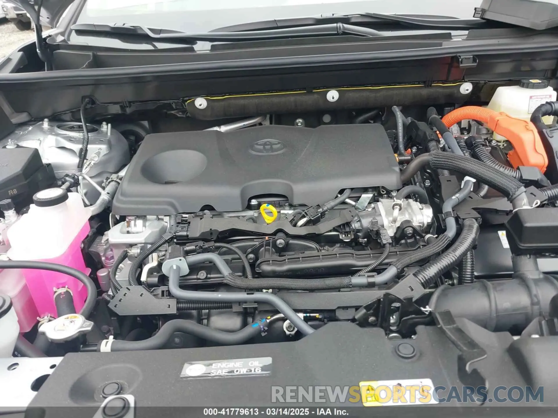 10 fotografías del automóvil dañado JTMB6RFV0RD140022 TOYOTA RAV4 HYBRID 2024