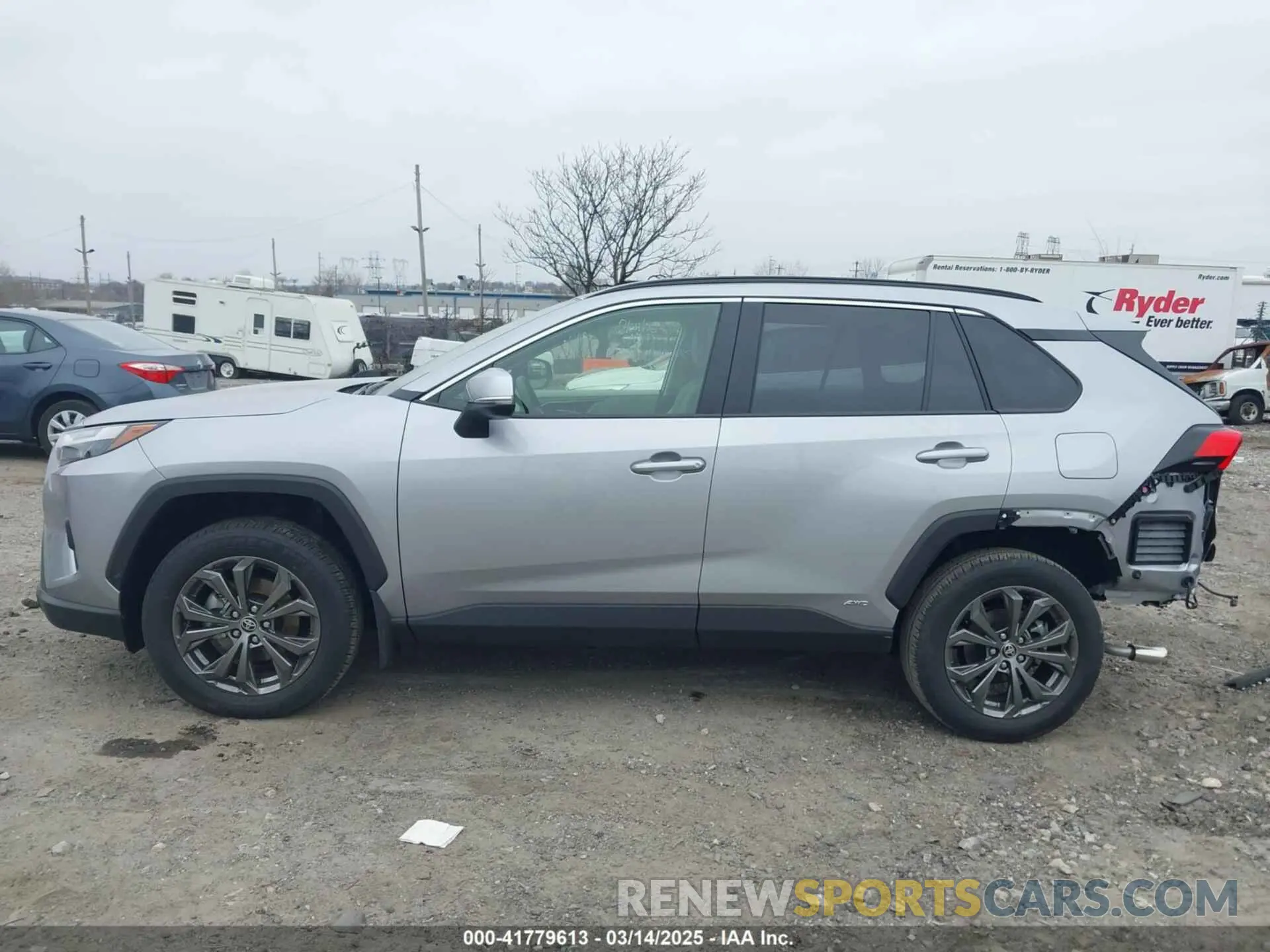 13 fotografías del automóvil dañado JTMB6RFV0RD140022 TOYOTA RAV4 HYBRID 2024
