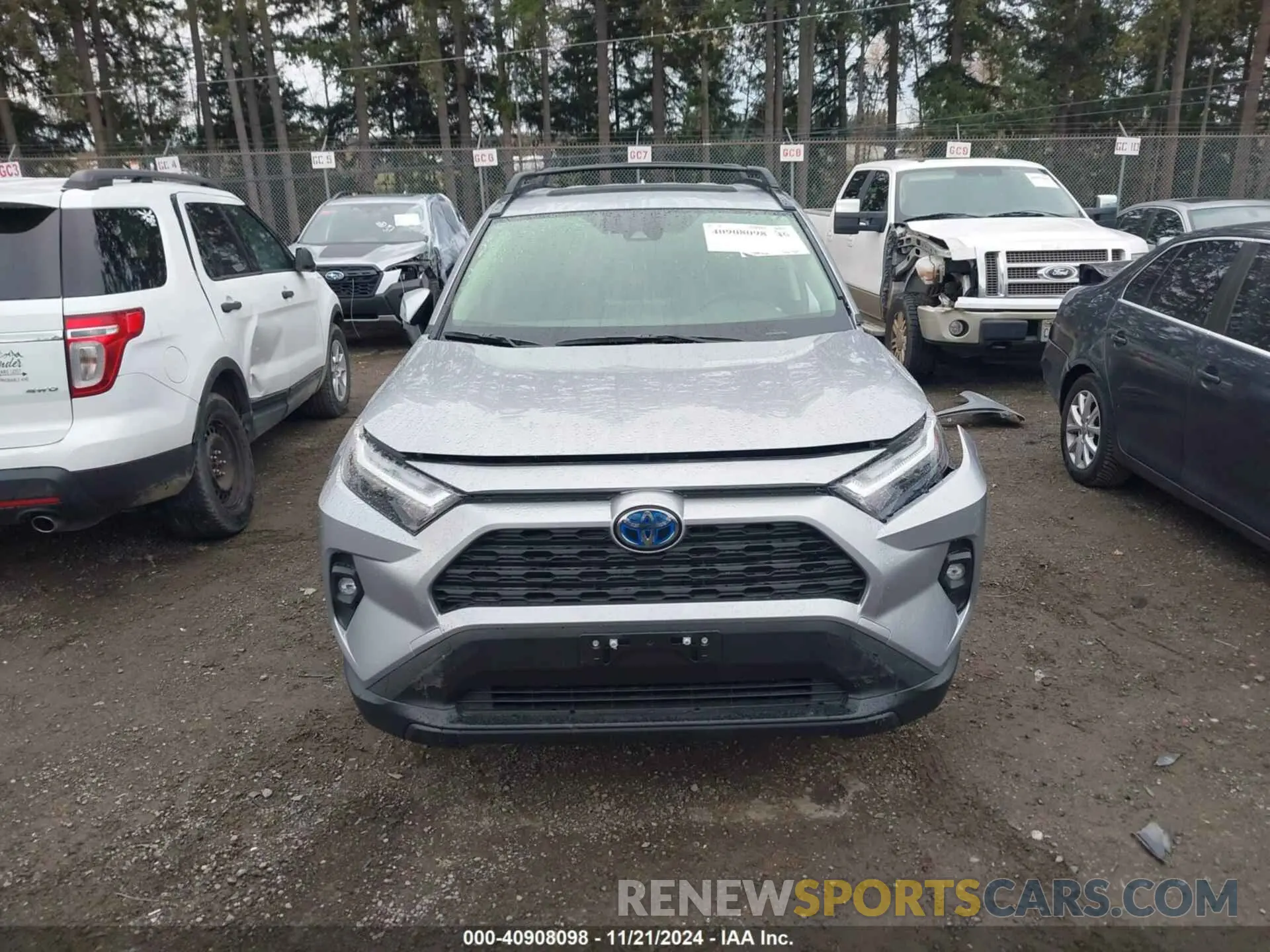 13 fotografías del automóvil dañado JTMB6RFV1RD138604 TOYOTA RAV4 HYBRID 2024