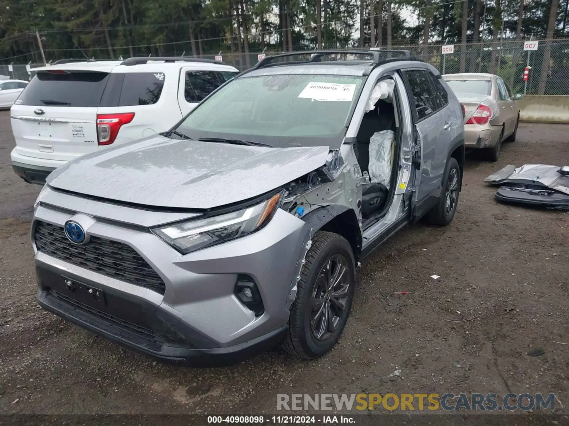 2 fotografías del automóvil dañado JTMB6RFV1RD138604 TOYOTA RAV4 HYBRID 2024
