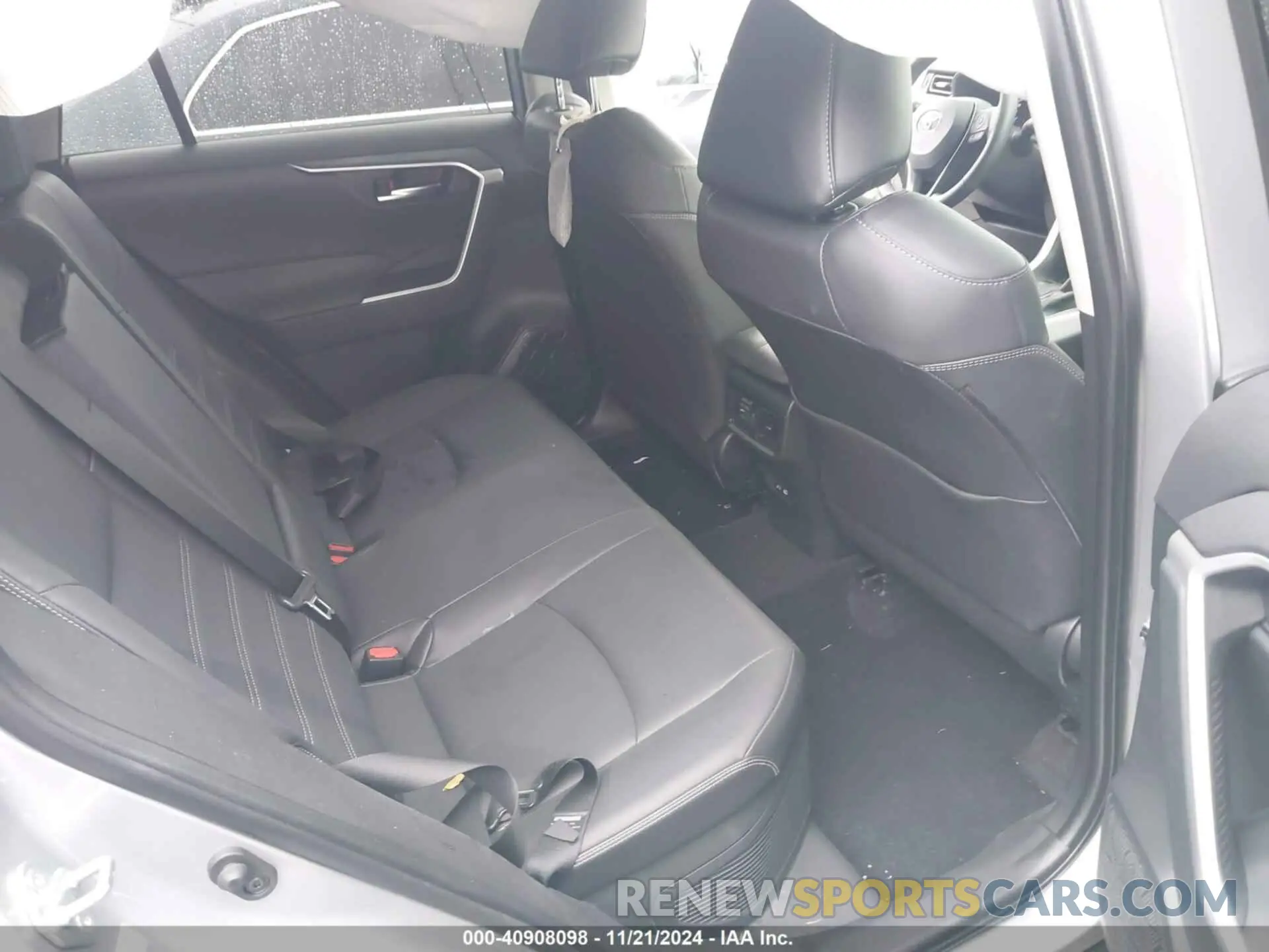 8 fotografías del automóvil dañado JTMB6RFV1RD138604 TOYOTA RAV4 HYBRID 2024