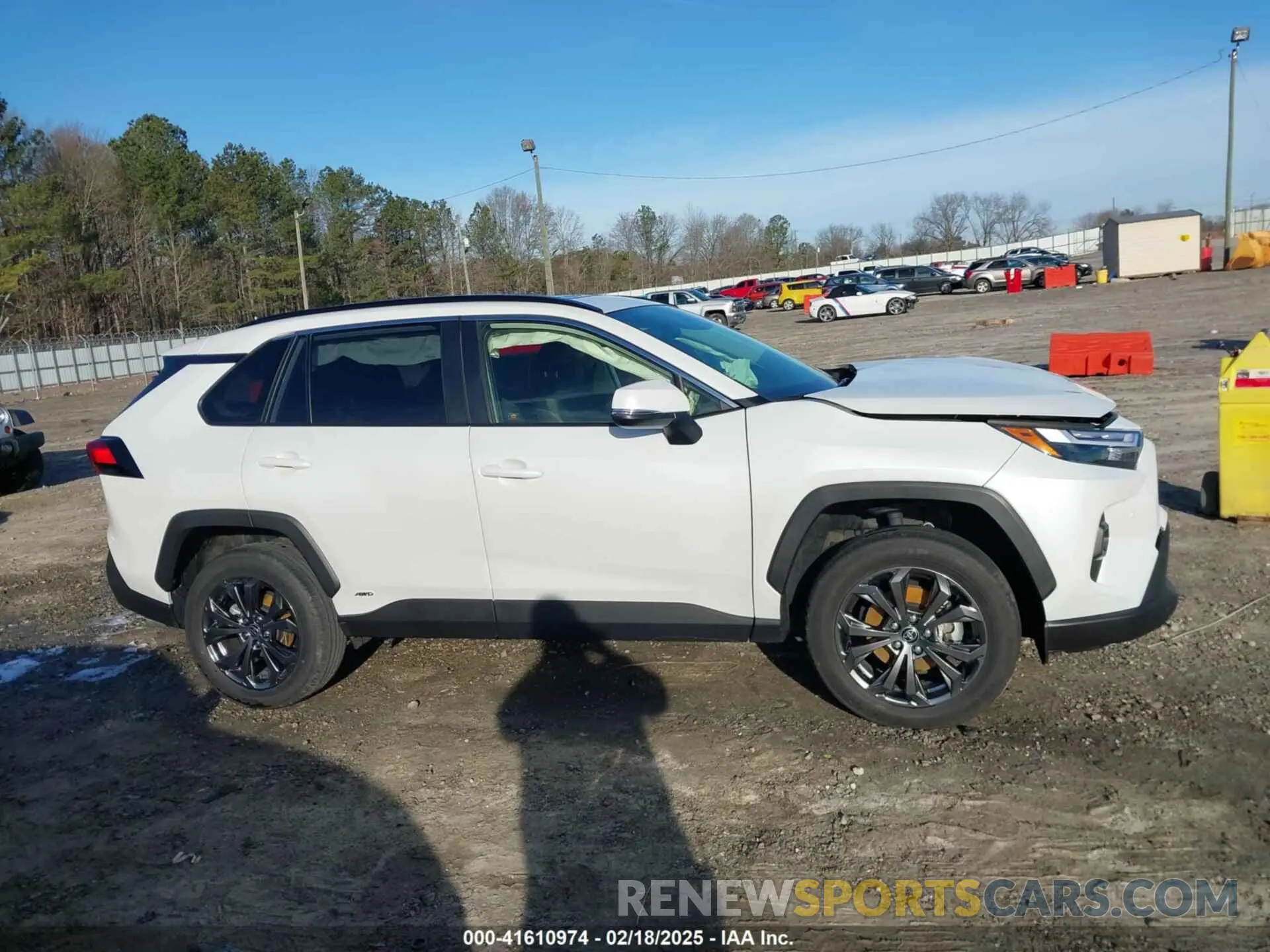13 fotografías del automóvil dañado JTMB6RFV3RJ045018 TOYOTA RAV4 HYBRID 2024