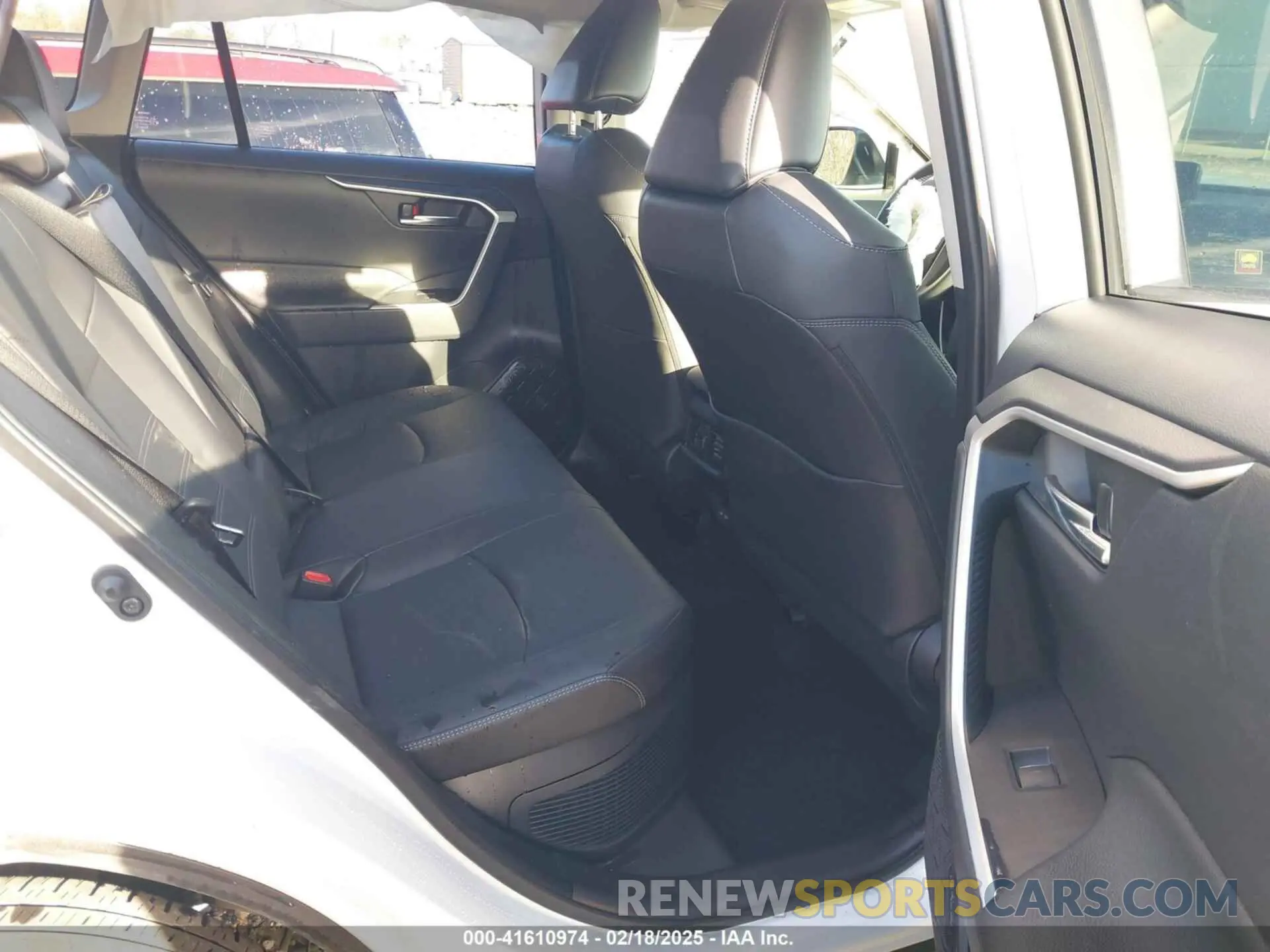 8 fotografías del automóvil dañado JTMB6RFV3RJ045018 TOYOTA RAV4 HYBRID 2024