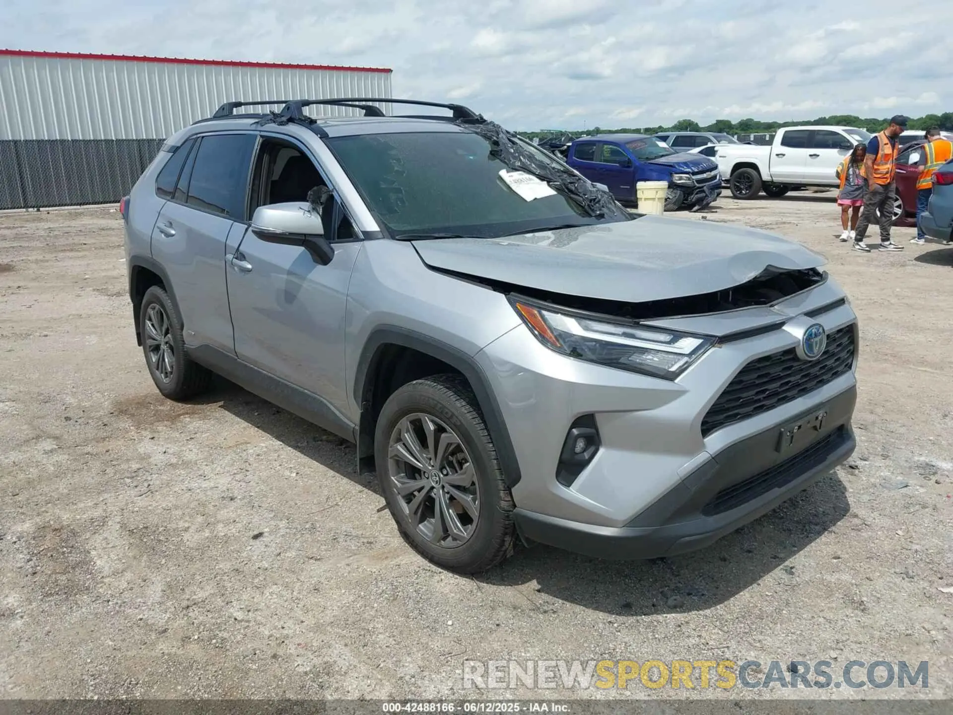 1 fotografías del automóvil dañado JTMB6RFV4RD138046 TOYOTA RAV4 HYBRID 2024