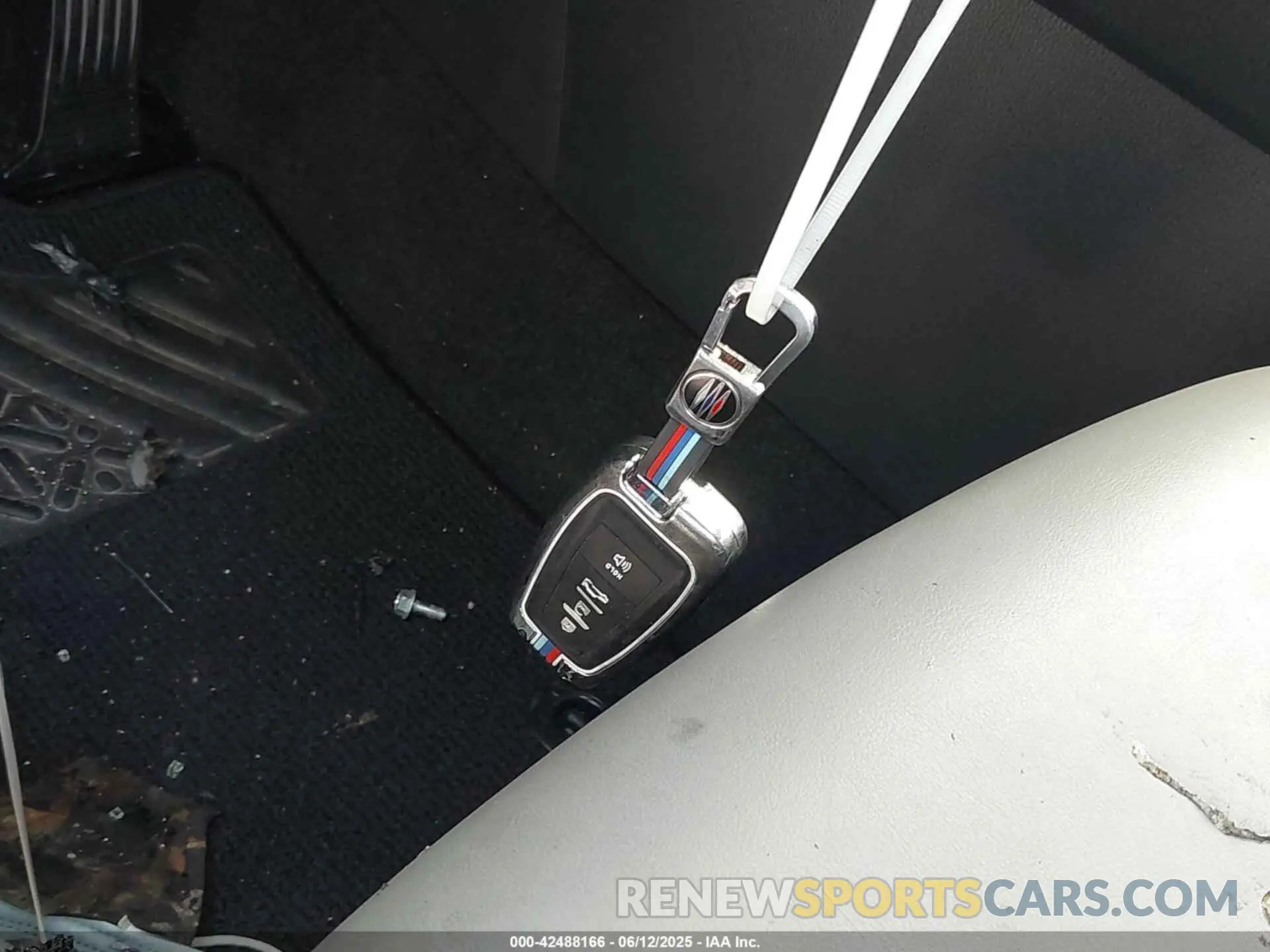 11 fotografías del automóvil dañado JTMB6RFV4RD138046 TOYOTA RAV4 HYBRID 2024