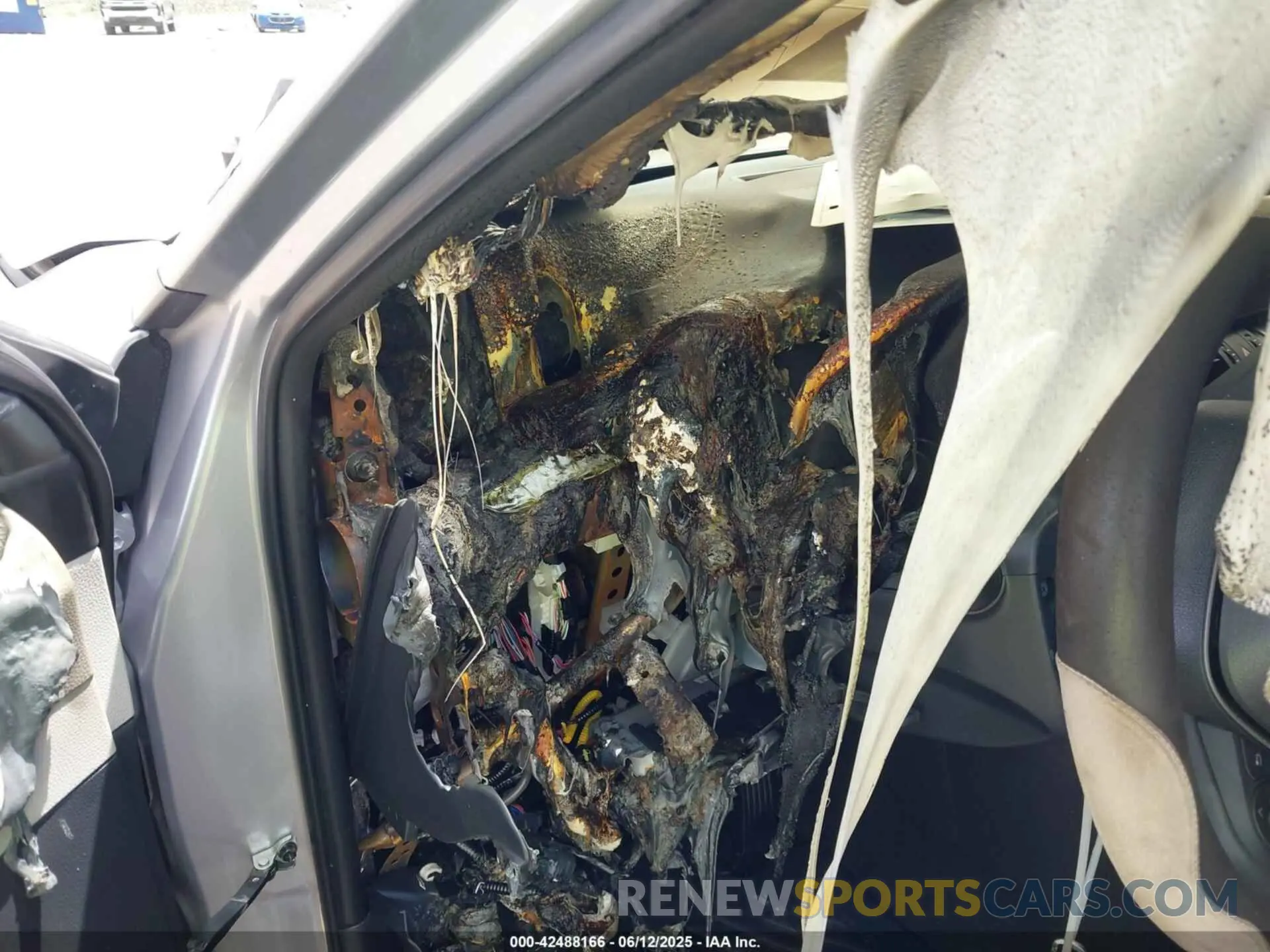 7 fotografías del automóvil dañado JTMB6RFV4RD138046 TOYOTA RAV4 HYBRID 2024