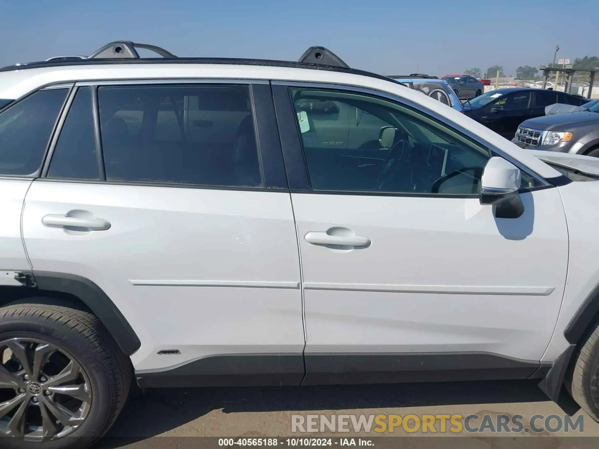 13 fotografías del automóvil dañado JTMB6RFV6RJ044865 TOYOTA RAV4 HYBRID 2024