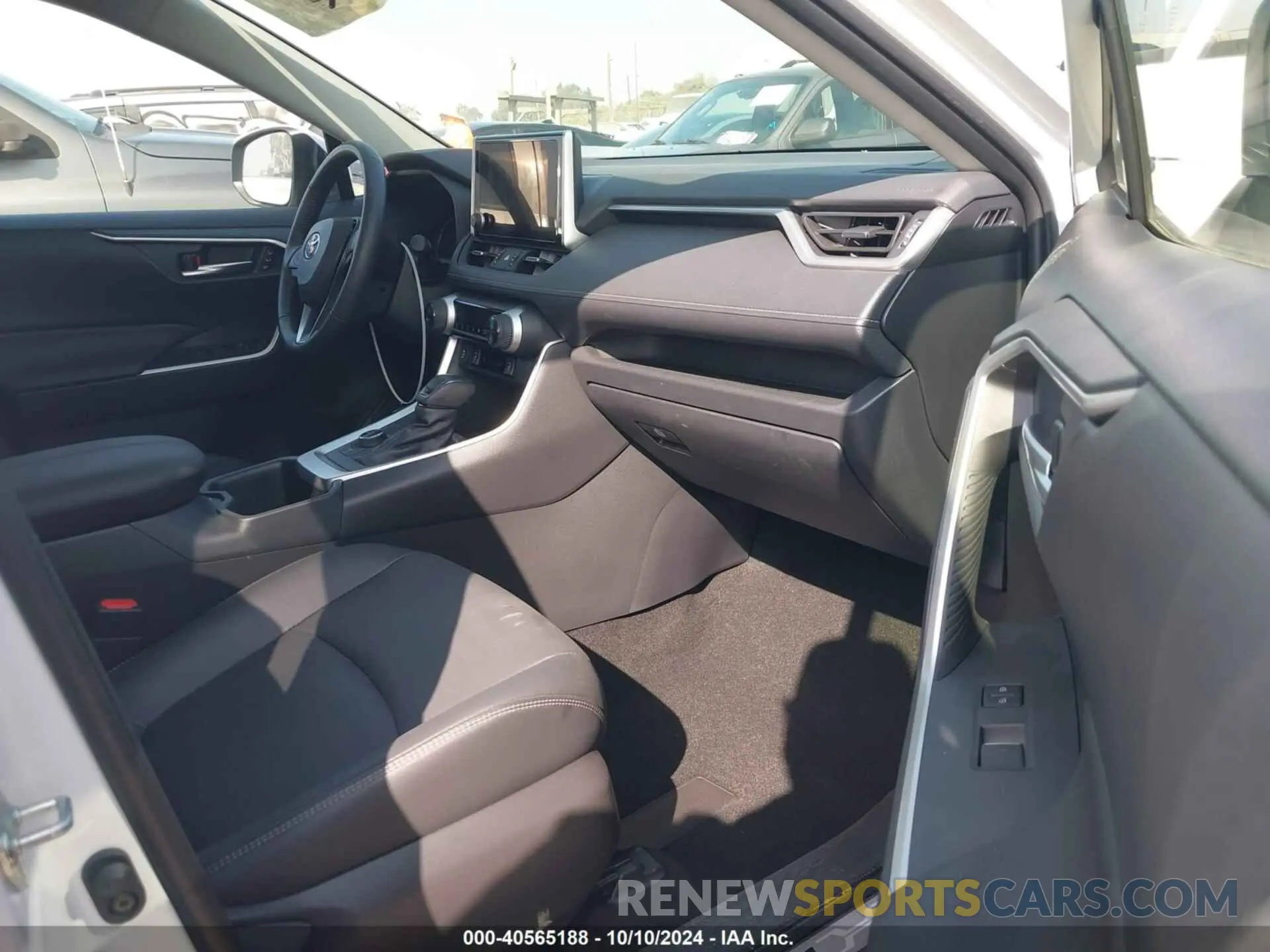 5 fotografías del automóvil dañado JTMB6RFV6RJ044865 TOYOTA RAV4 HYBRID 2024