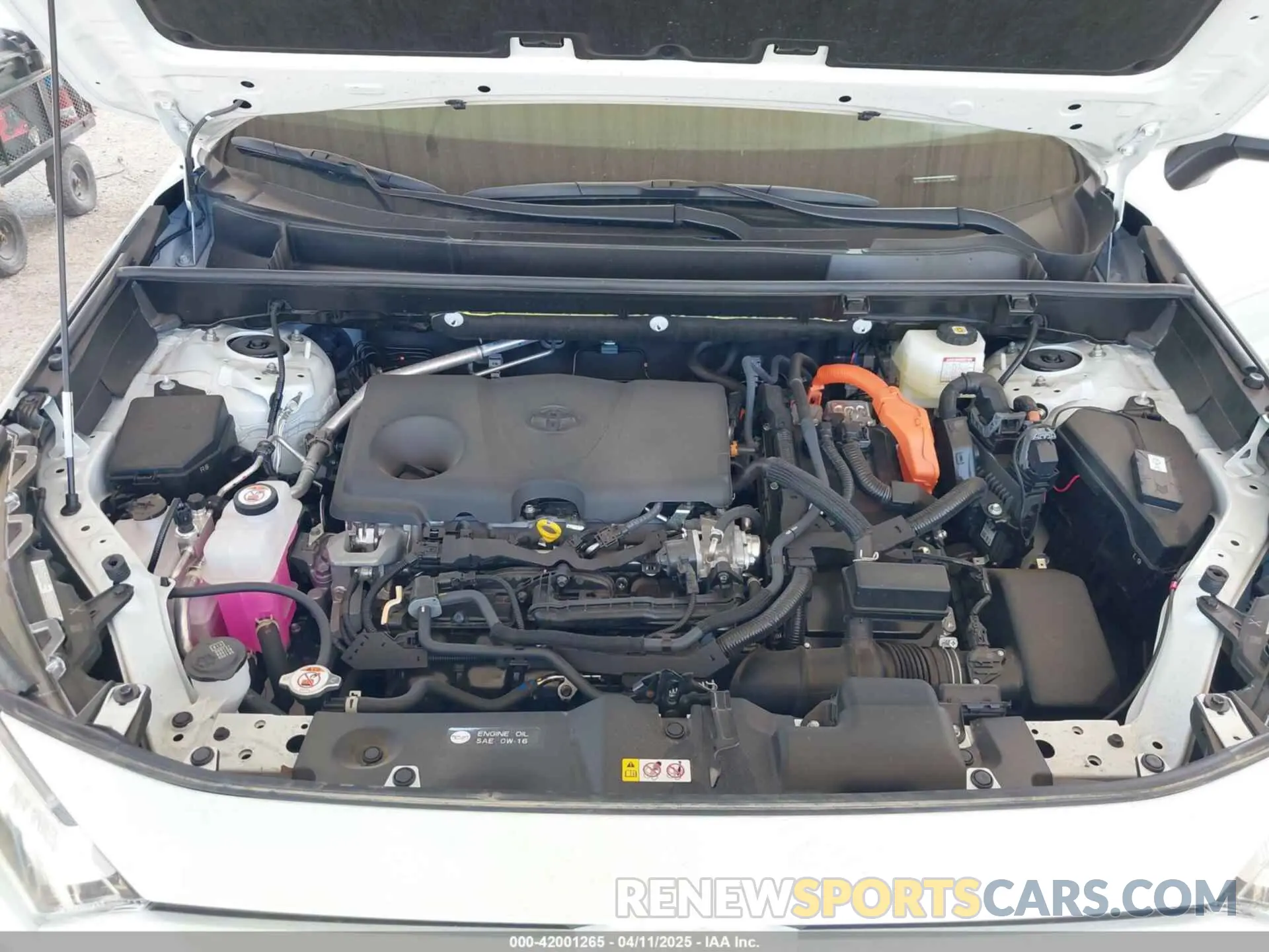10 fotografías del automóvil dañado JTMB6RFV7RJ061562 TOYOTA RAV4 HYBRID 2024