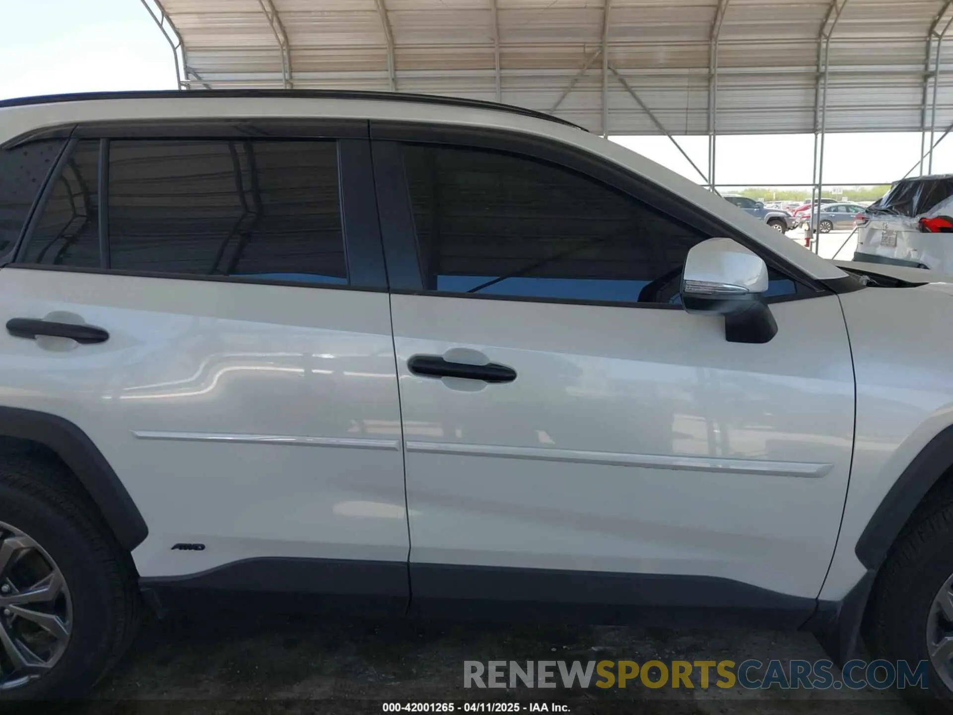 14 fotografías del automóvil dañado JTMB6RFV7RJ061562 TOYOTA RAV4 HYBRID 2024