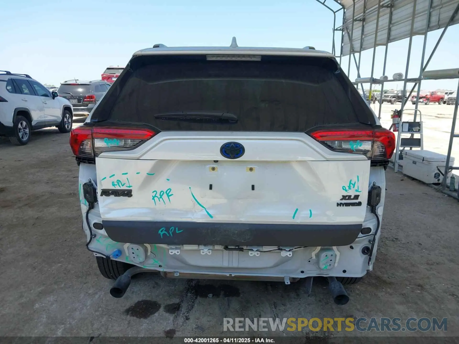 17 fotografías del automóvil dañado JTMB6RFV7RJ061562 TOYOTA RAV4 HYBRID 2024