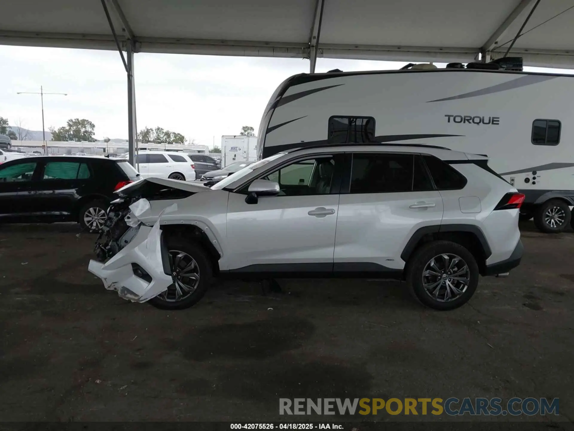 14 fotografías del automóvil dañado JTMB6RFV8RD130824 TOYOTA RAV4 HYBRID 2024