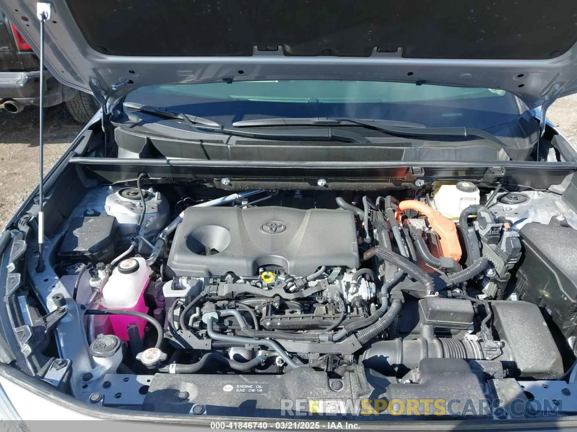 10 fotografías del automóvil dañado JTMB6RFV8RD134274 TOYOTA RAV4 HYBRID 2024