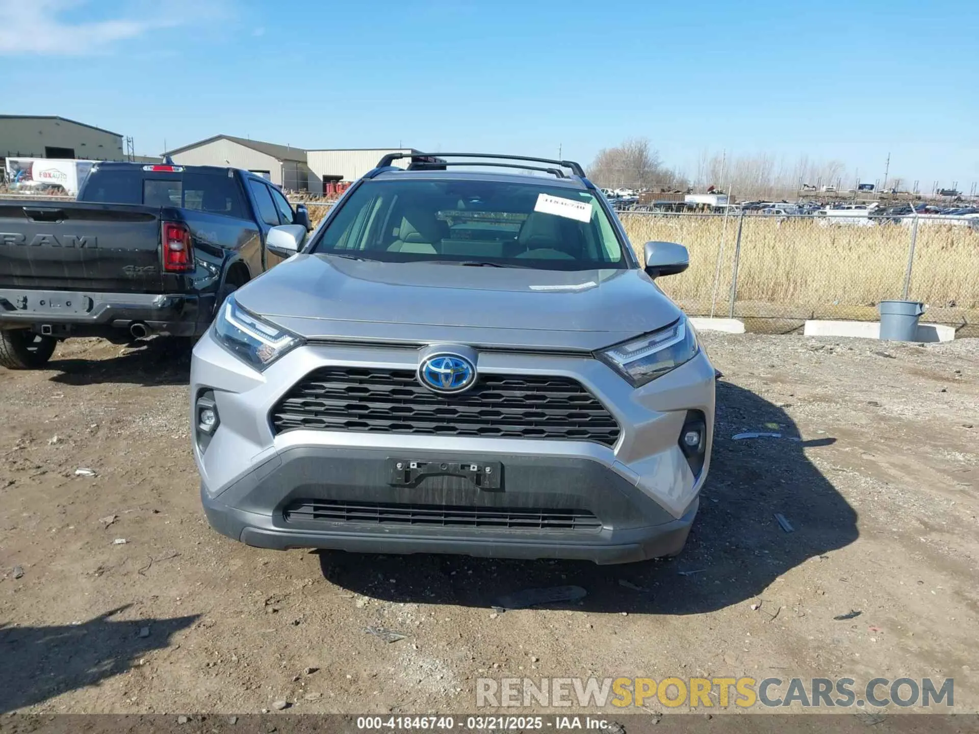 13 fotografías del automóvil dañado JTMB6RFV8RD134274 TOYOTA RAV4 HYBRID 2024