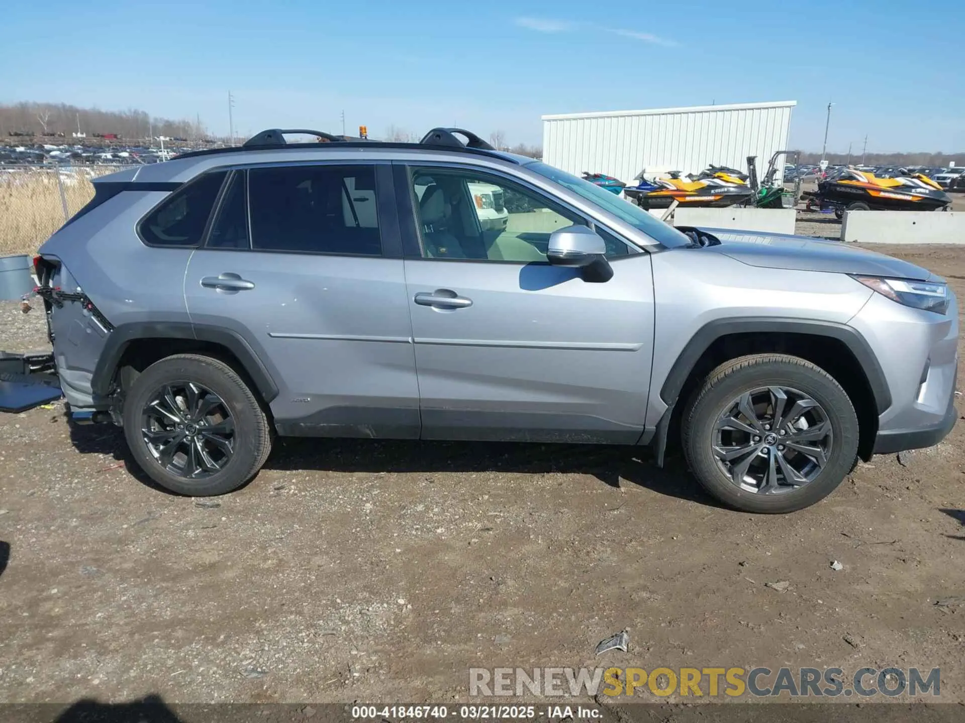 14 fotografías del automóvil dañado JTMB6RFV8RD134274 TOYOTA RAV4 HYBRID 2024