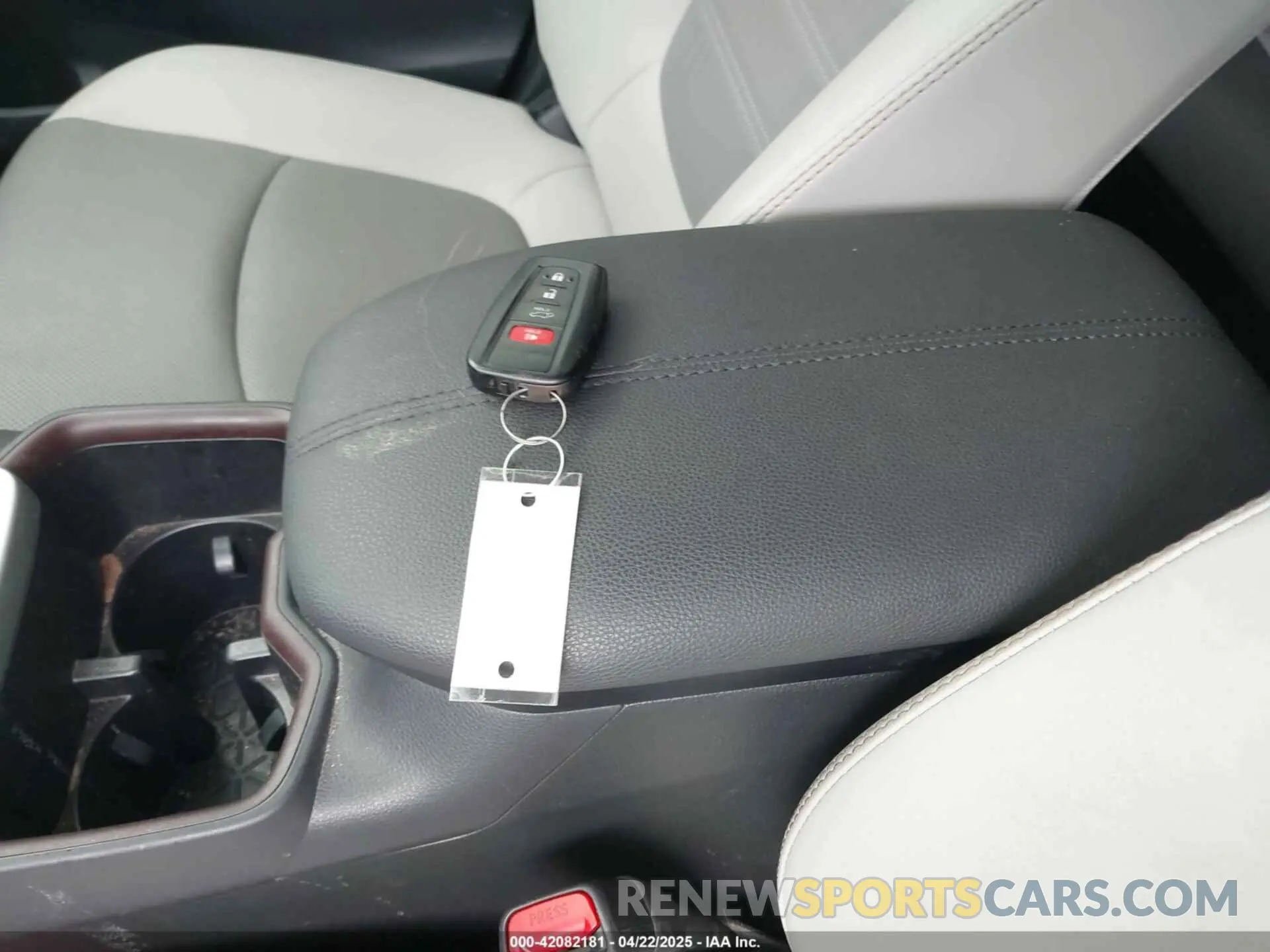 11 fotografías del automóvil dañado JTMD6RFV2RJ054091 TOYOTA RAV4 HYBRID 2024