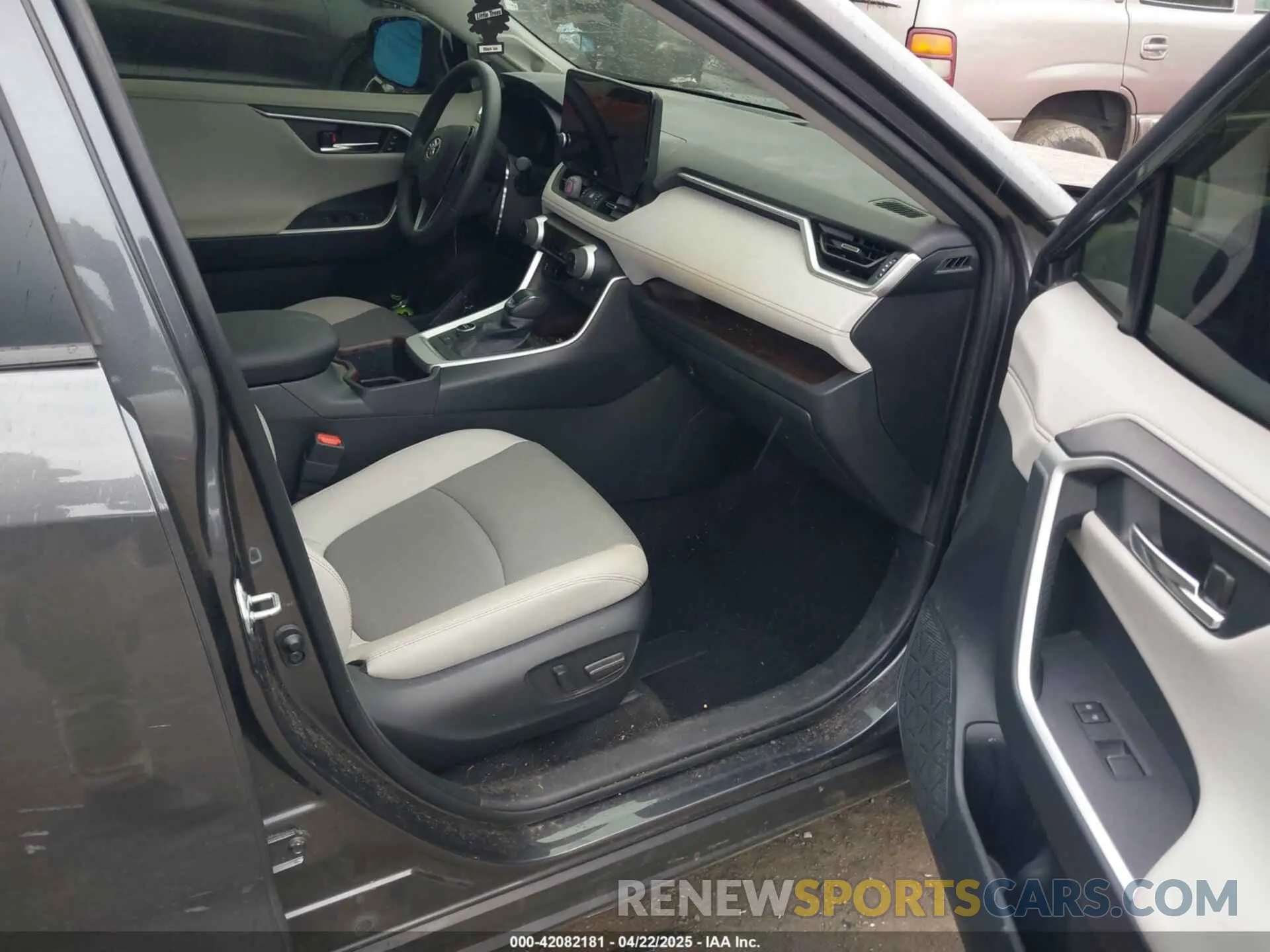 5 fotografías del automóvil dañado JTMD6RFV2RJ054091 TOYOTA RAV4 HYBRID 2024
