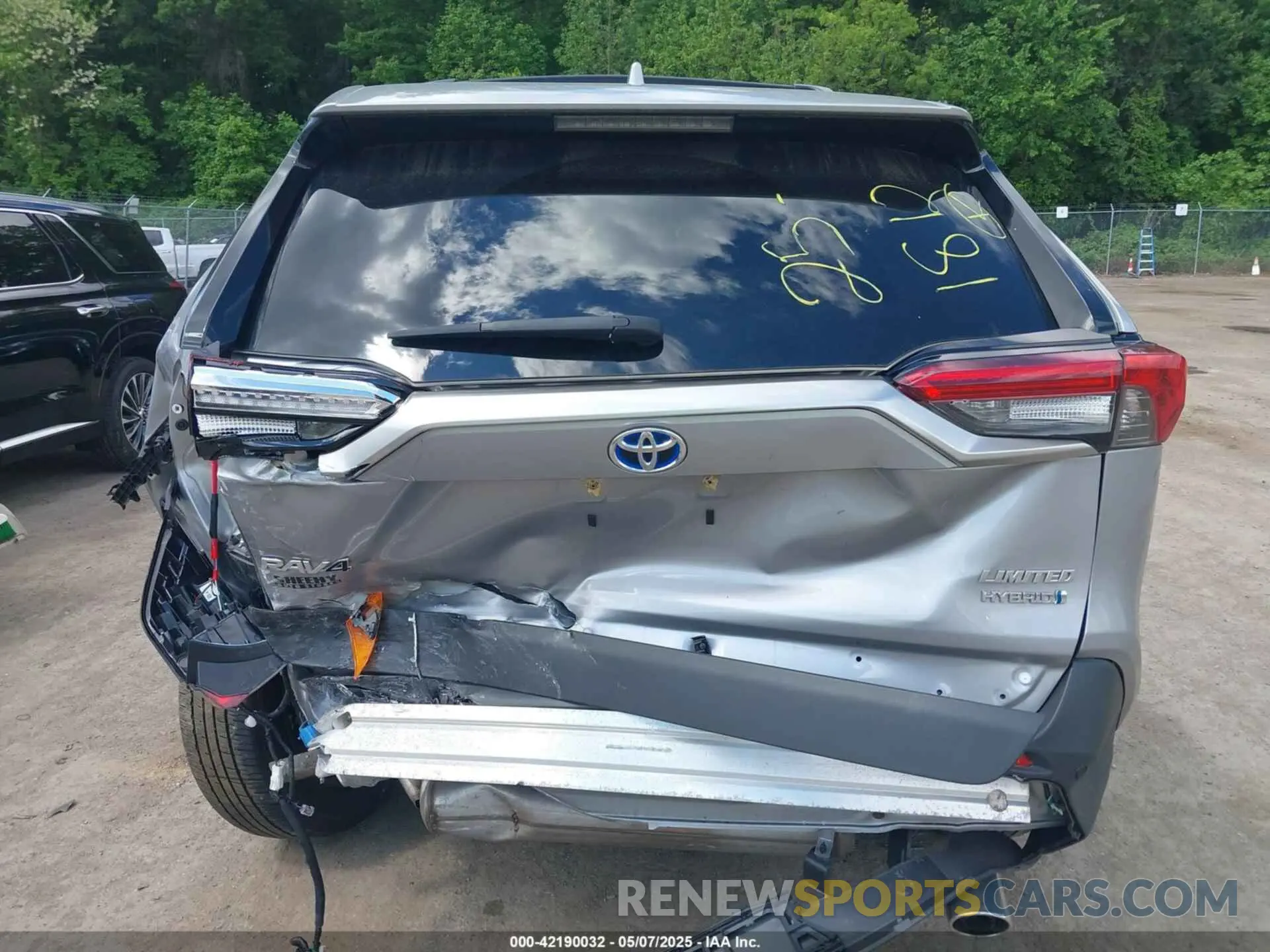 16 fotografías del automóvil dañado JTMD6RFV6RD128627 TOYOTA RAV4 HYBRID 2024