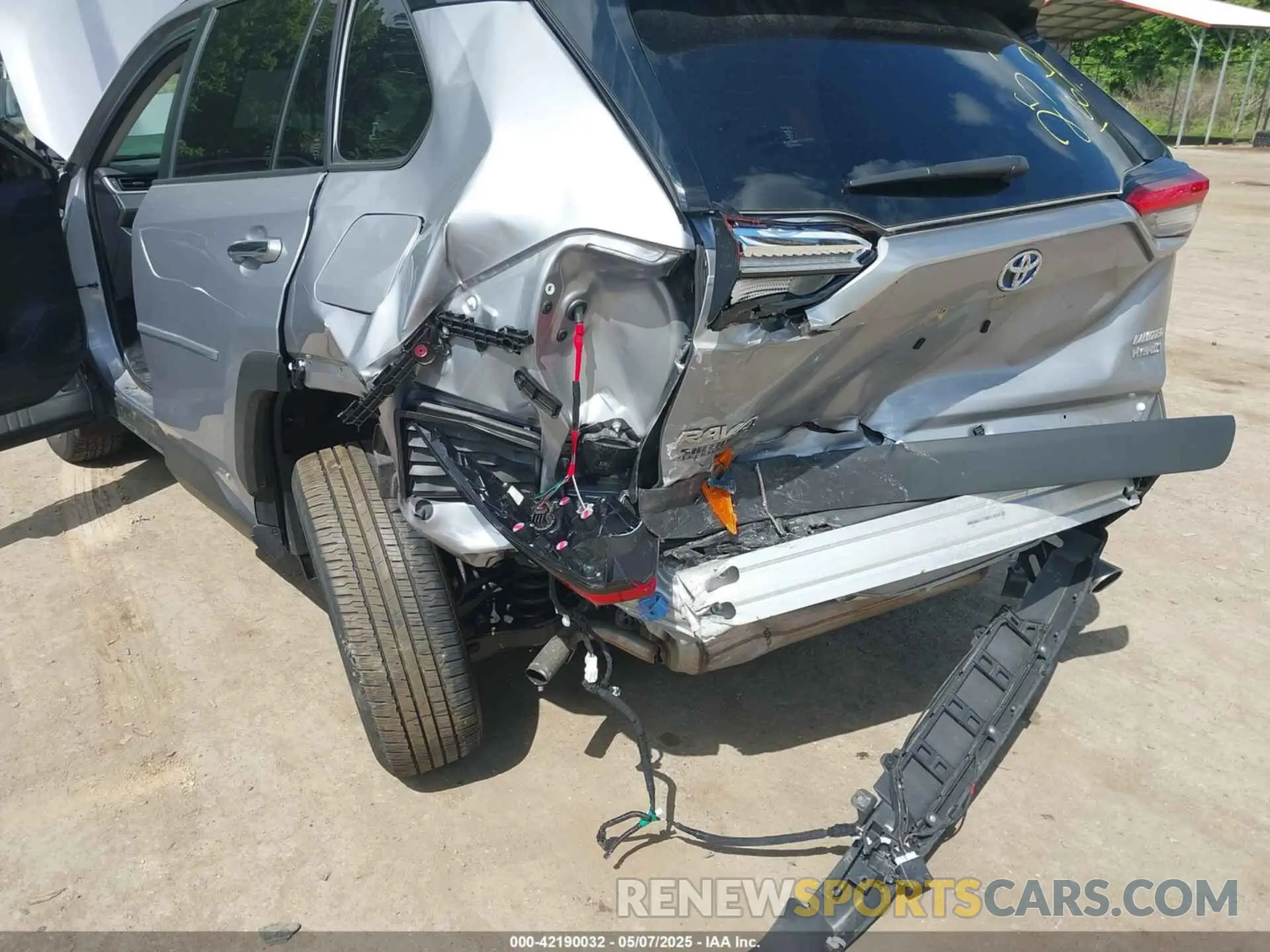6 fotografías del automóvil dañado JTMD6RFV6RD128627 TOYOTA RAV4 HYBRID 2024