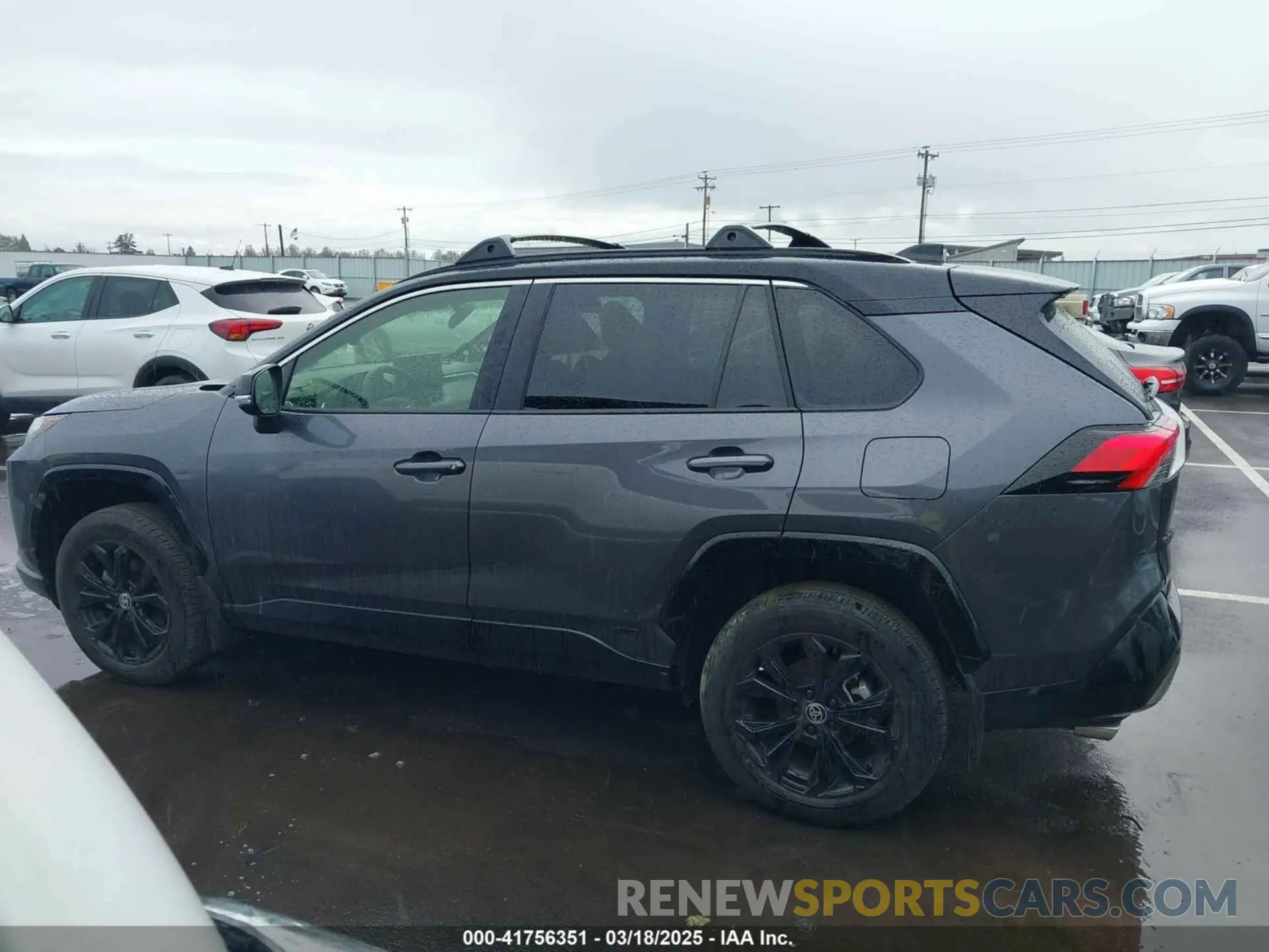 15 fotografías del automóvil dañado JTME6RFV3RD560533 TOYOTA RAV4 HYBRID 2024