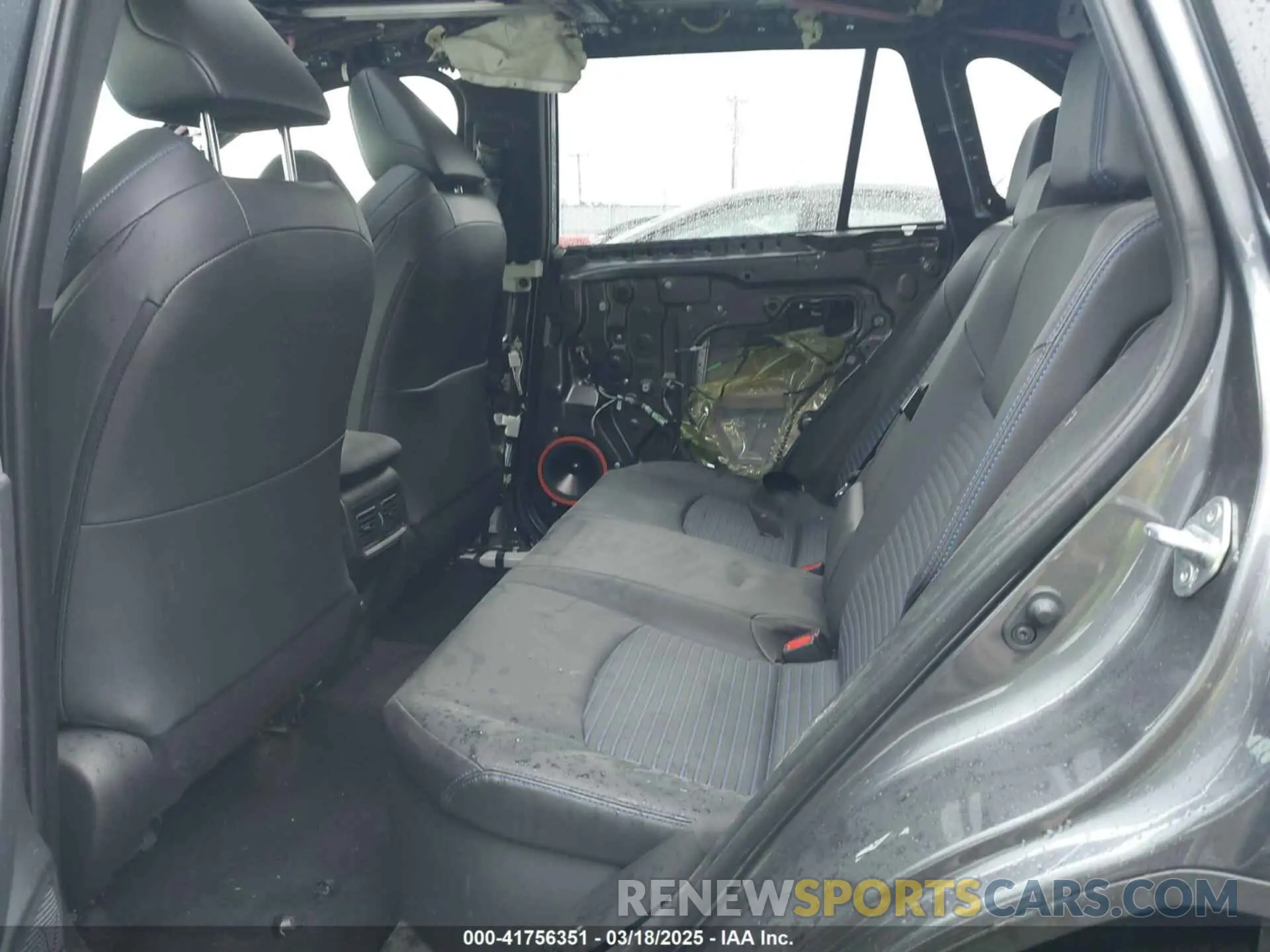 8 fotografías del automóvil dañado JTME6RFV3RD560533 TOYOTA RAV4 HYBRID 2024