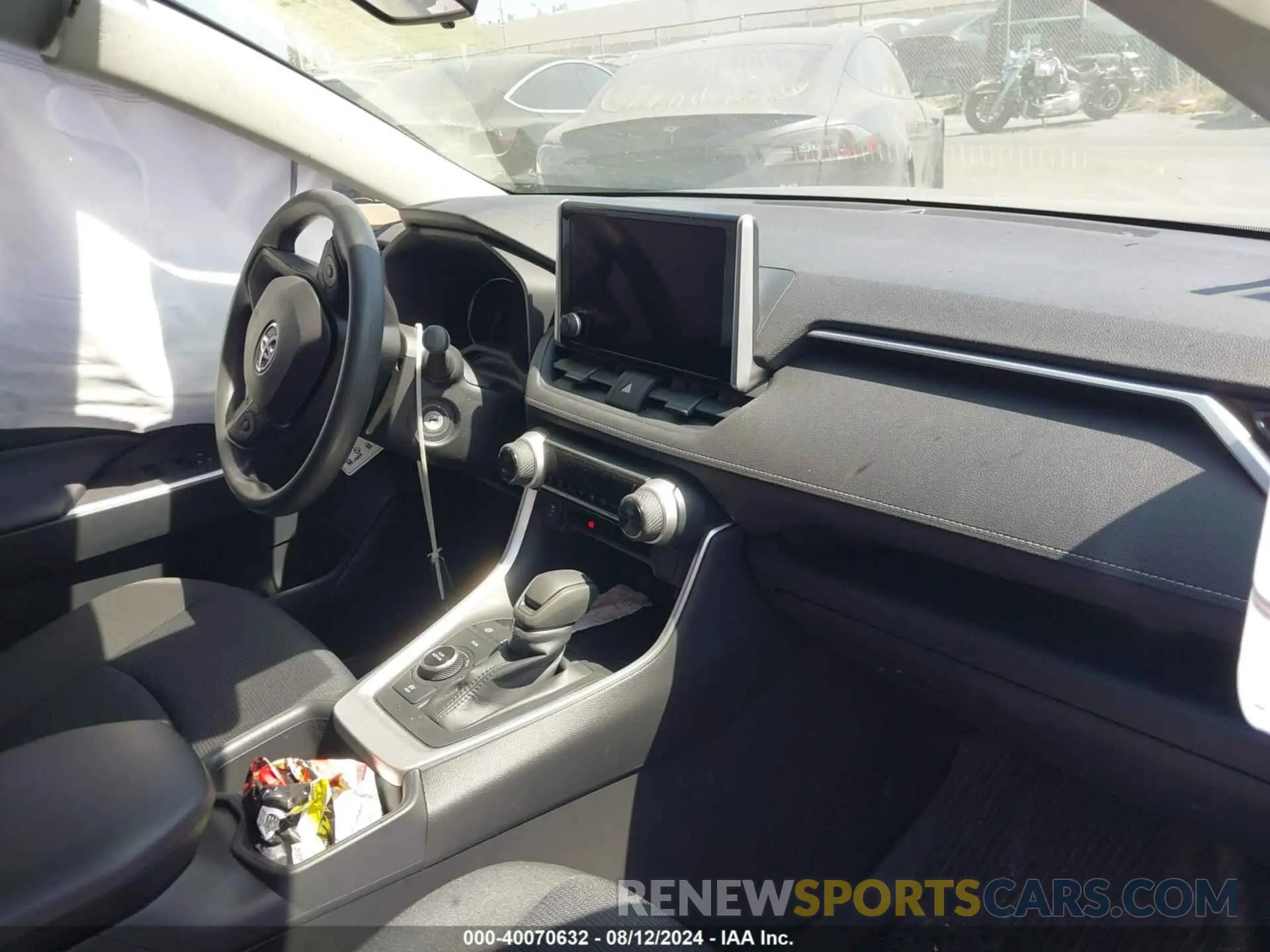 5 fotografías del automóvil dañado JTMLWRFV3RD245304 TOYOTA RAV4 HYBRID 2024