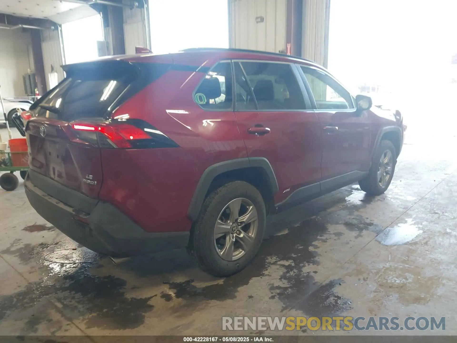 4 fotografías del automóvil dañado JTMLWRFV6RD211874 TOYOTA RAV4 HYBRID 2024
