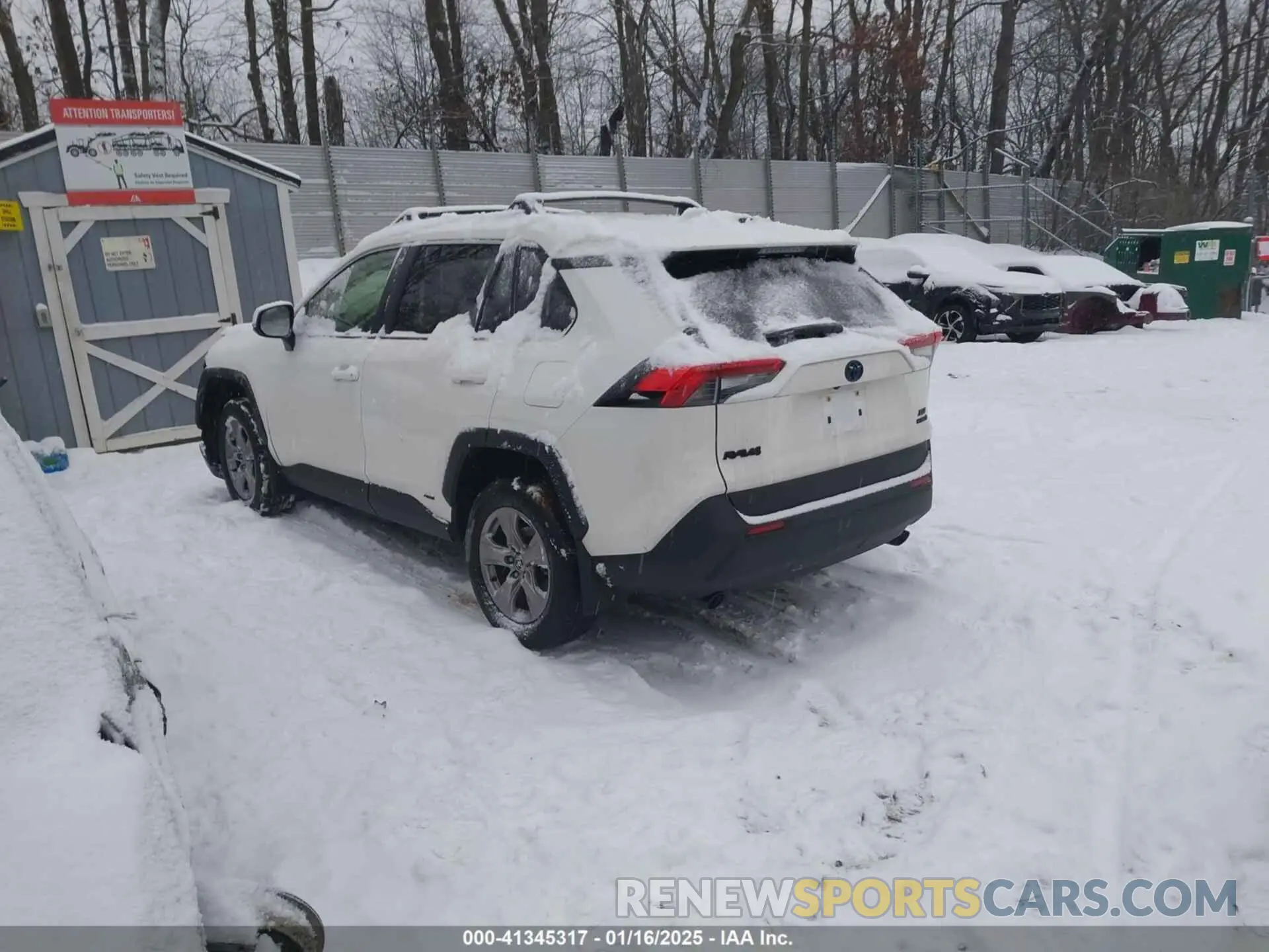 3 fotografías del automóvil dañado JTMRWRFV4RD245158 TOYOTA RAV4 HYBRID 2024