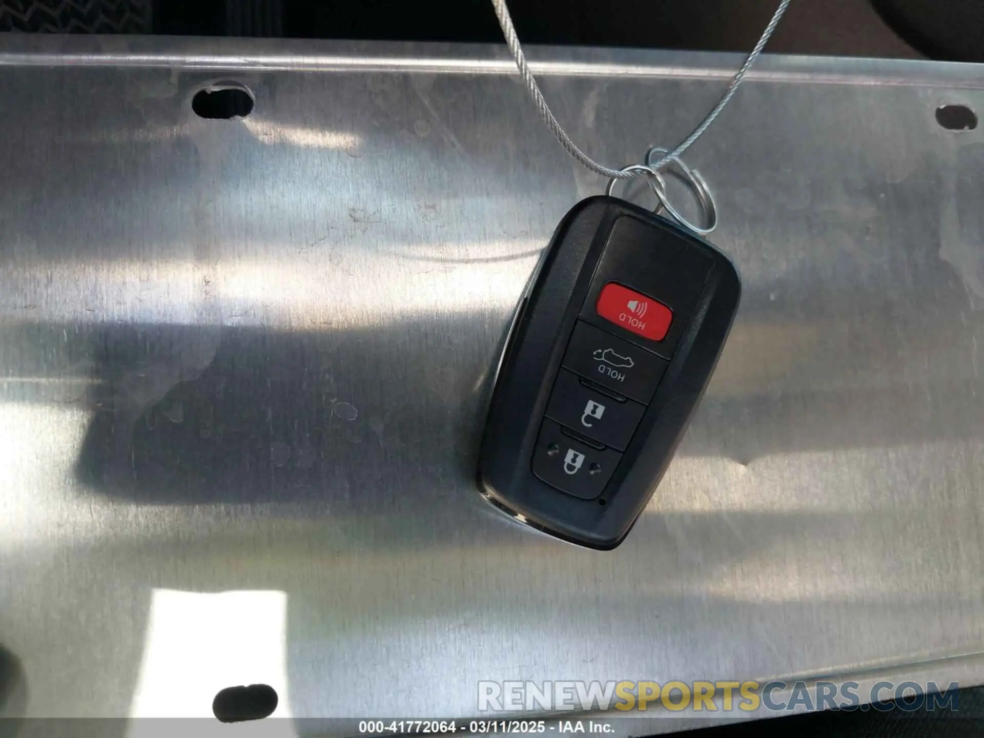 11 fotografías del automóvil dañado JTMRWRFV8RJ060533 TOYOTA RAV4 HYBRID 2024