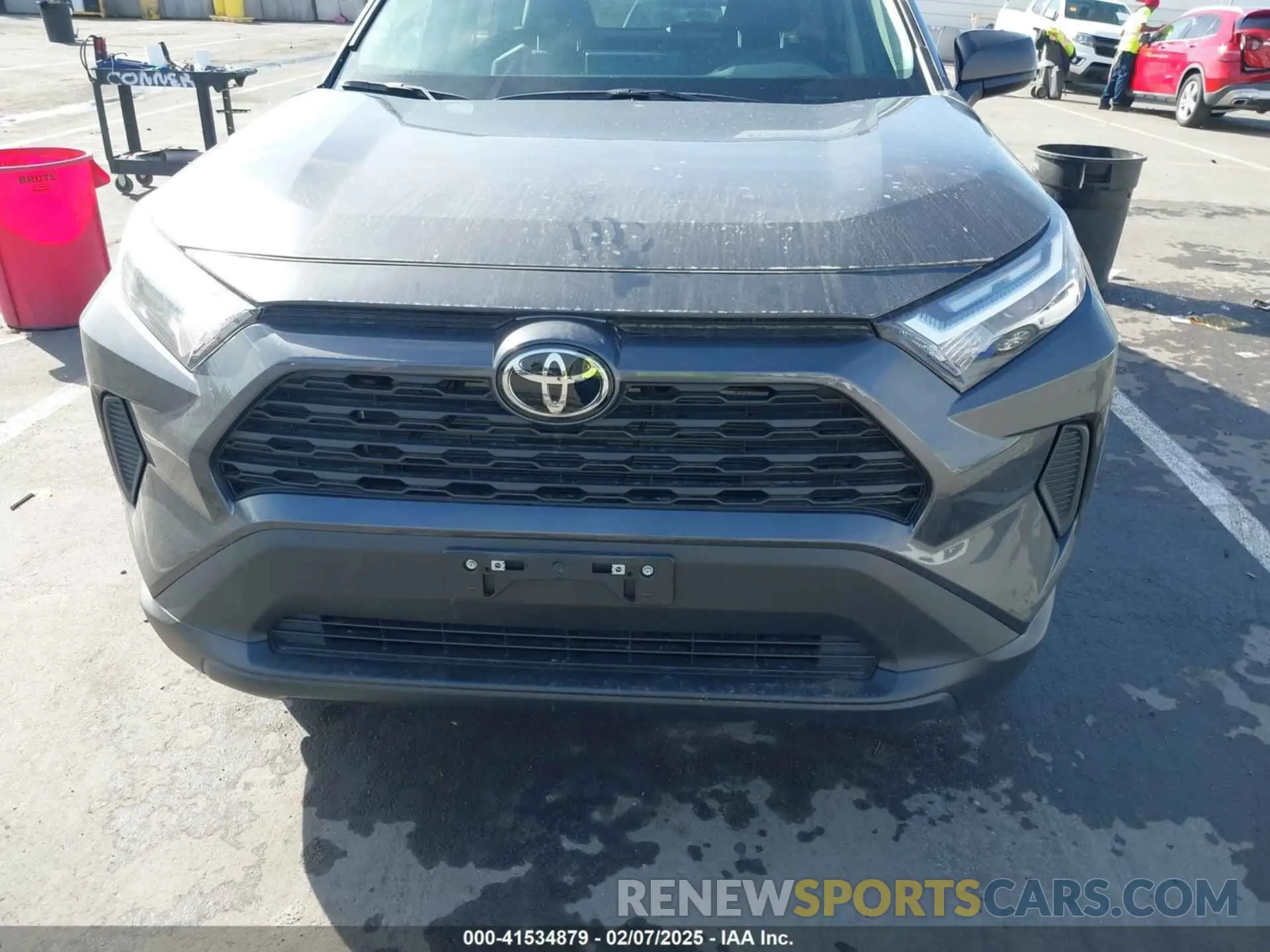 13 fotografías del automóvil dañado 2T3LWRFV8SW257439 TOYOTA RAV4 HYBRID 2025