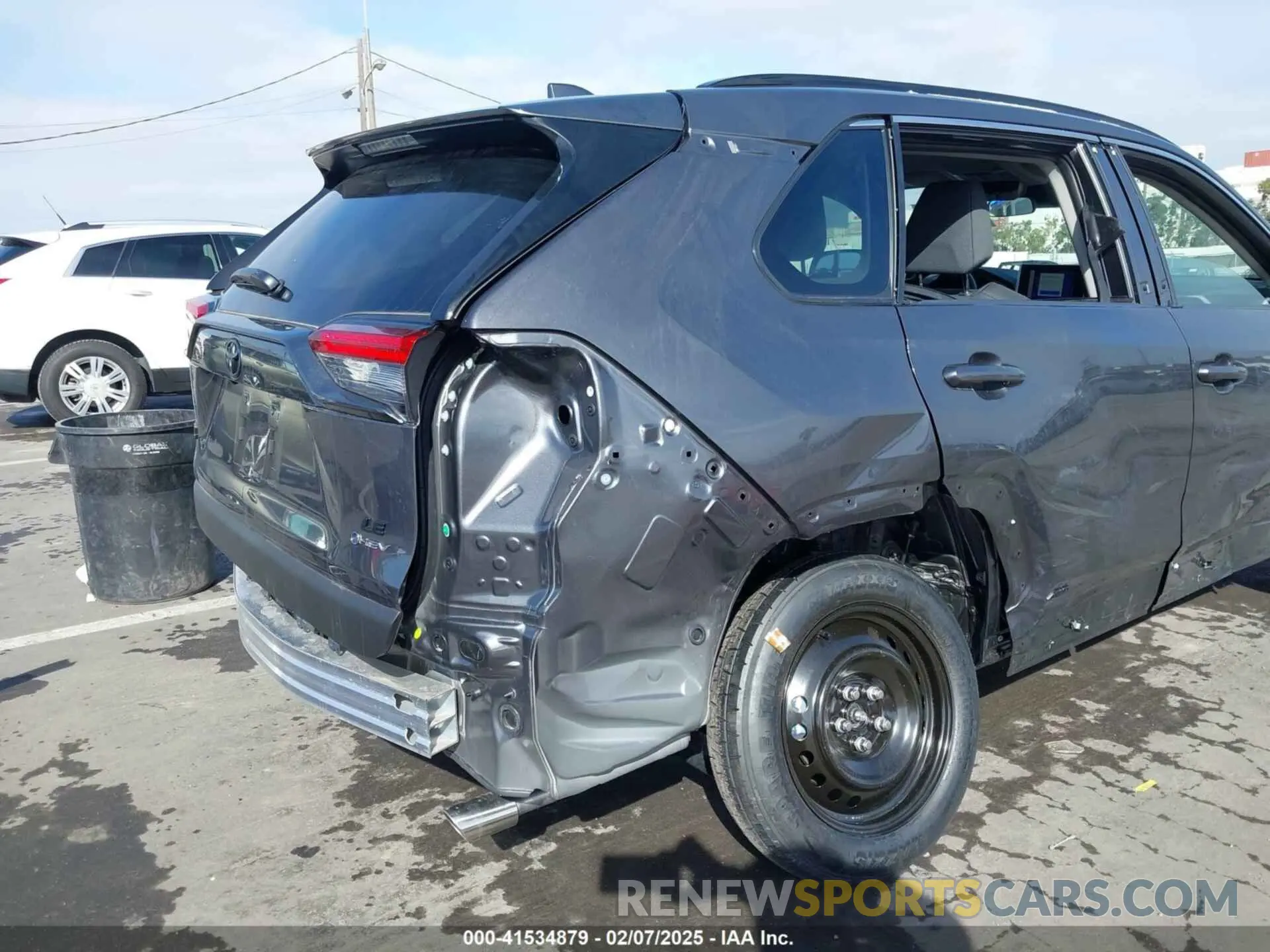 6 fotografías del automóvil dañado 2T3LWRFV8SW257439 TOYOTA RAV4 HYBRID 2025