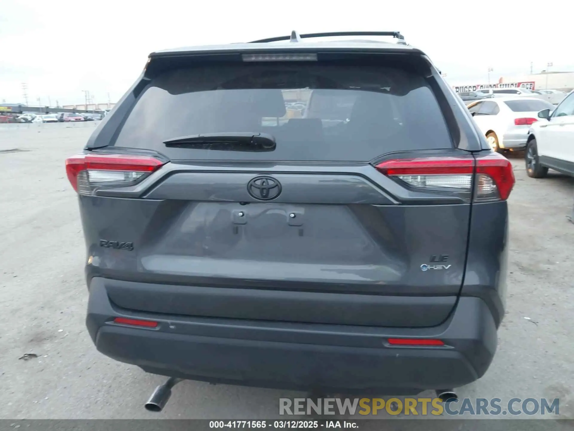 16 fotografías del automóvil dañado 2T3MWRFV9SW256756 TOYOTA RAV4 HYBRID 2025