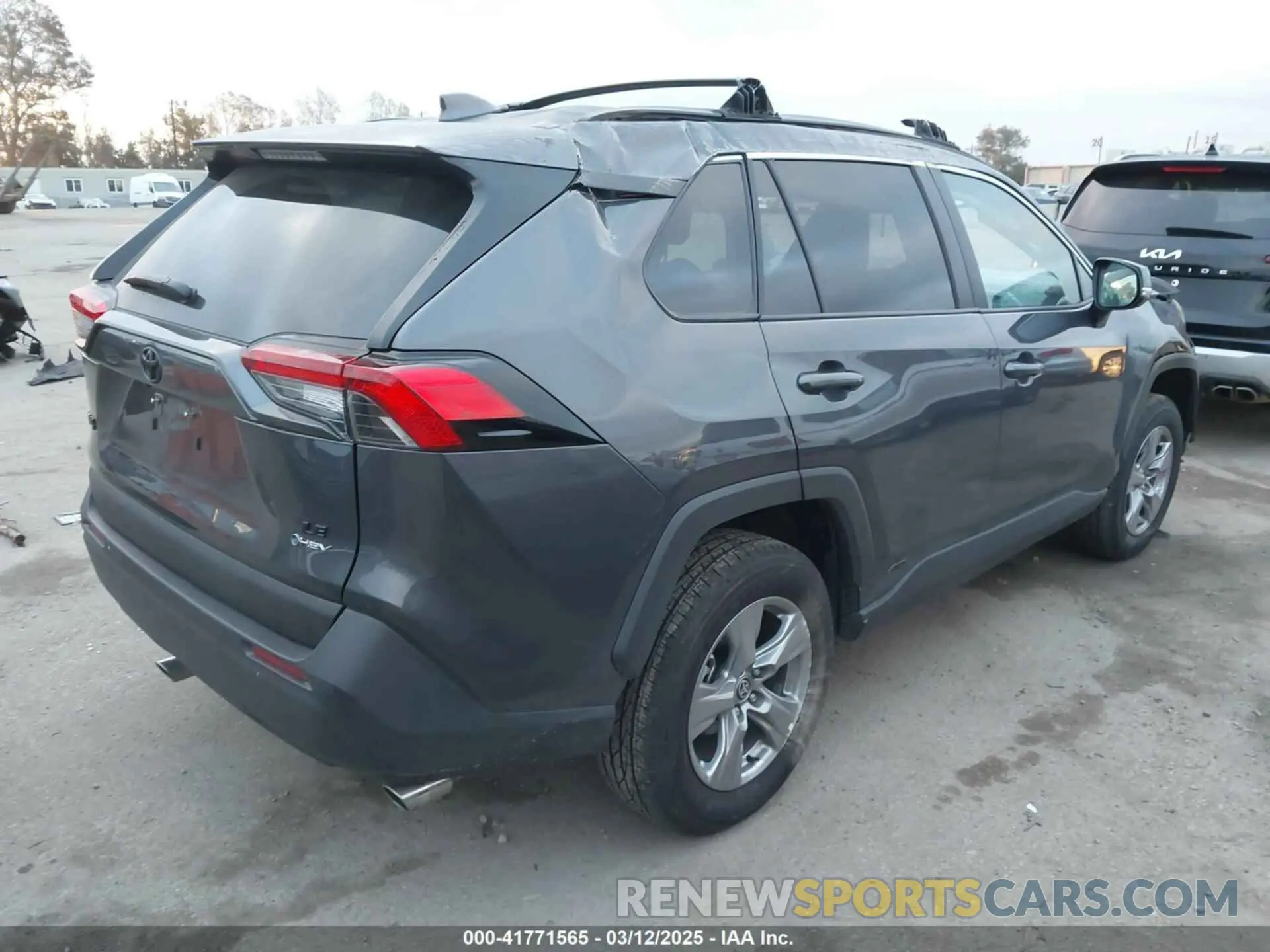 4 fotografías del automóvil dañado 2T3MWRFV9SW256756 TOYOTA RAV4 HYBRID 2025