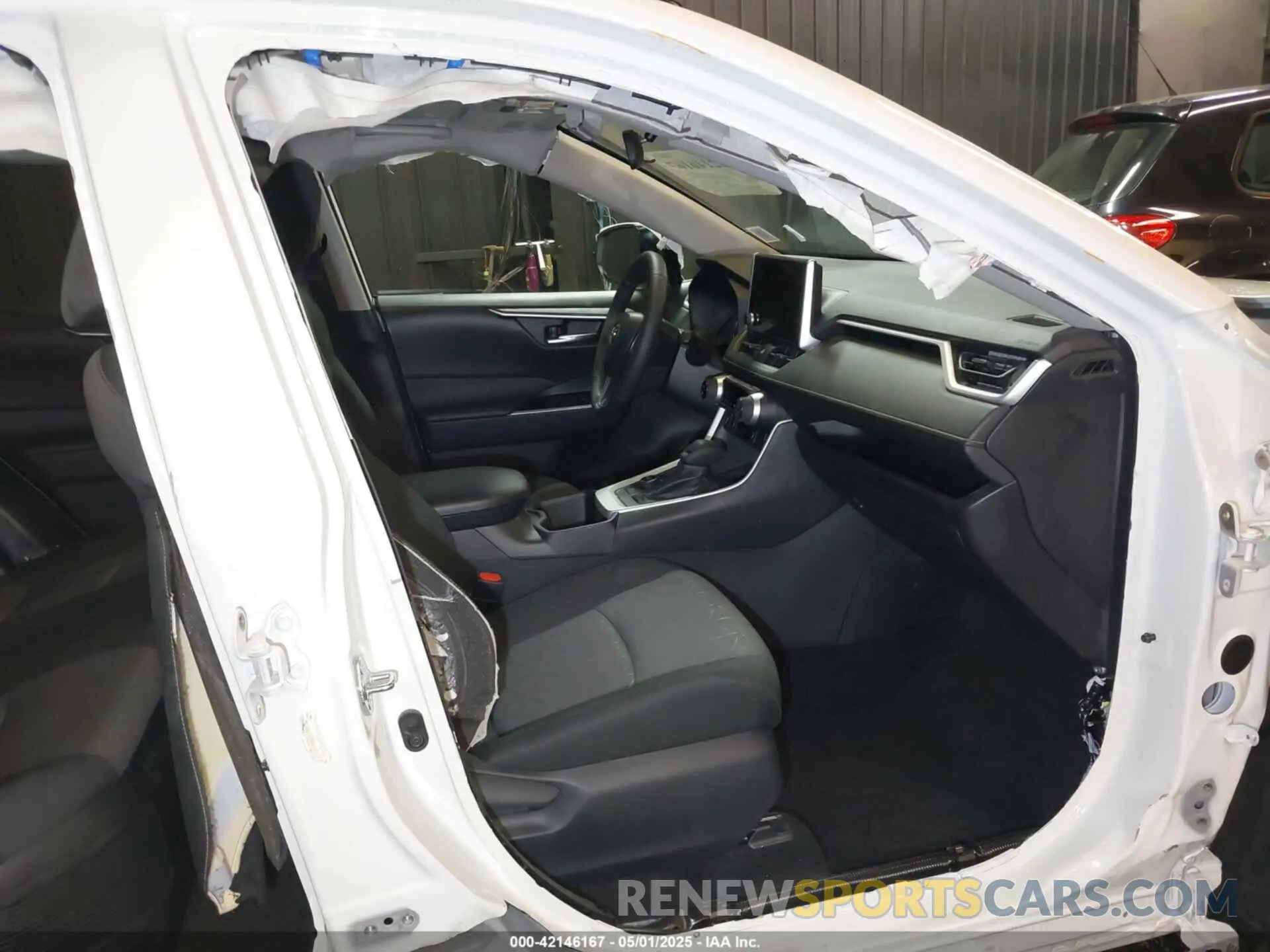 5 fotografías del automóvil dañado 2T3RWRFV0SW275623 TOYOTA RAV4 HYBRID 2025