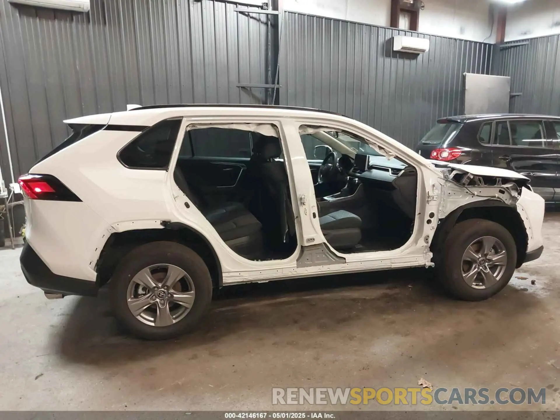 6 fotografías del automóvil dañado 2T3RWRFV0SW275623 TOYOTA RAV4 HYBRID 2025