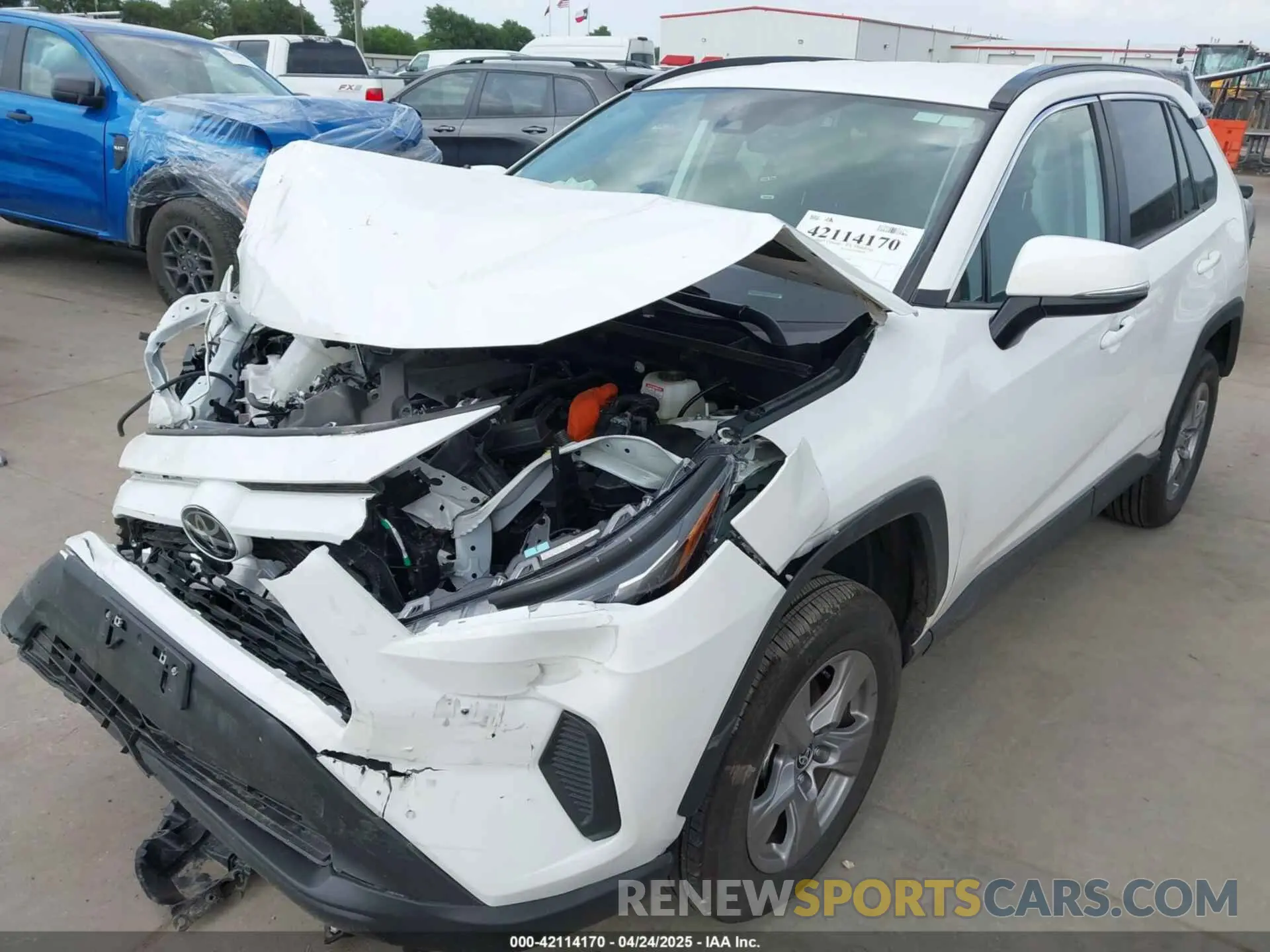 17 fotografías del automóvil dañado 2T3RWRFV7SW258365 TOYOTA RAV4 HYBRID 2025
