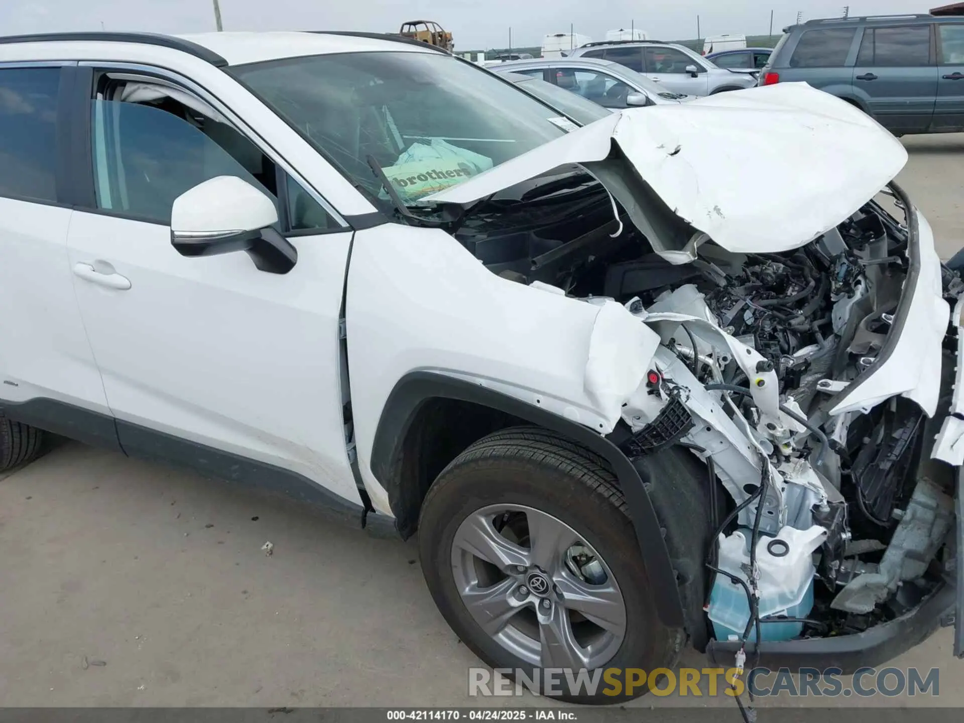 18 fotografías del automóvil dañado 2T3RWRFV7SW258365 TOYOTA RAV4 HYBRID 2025