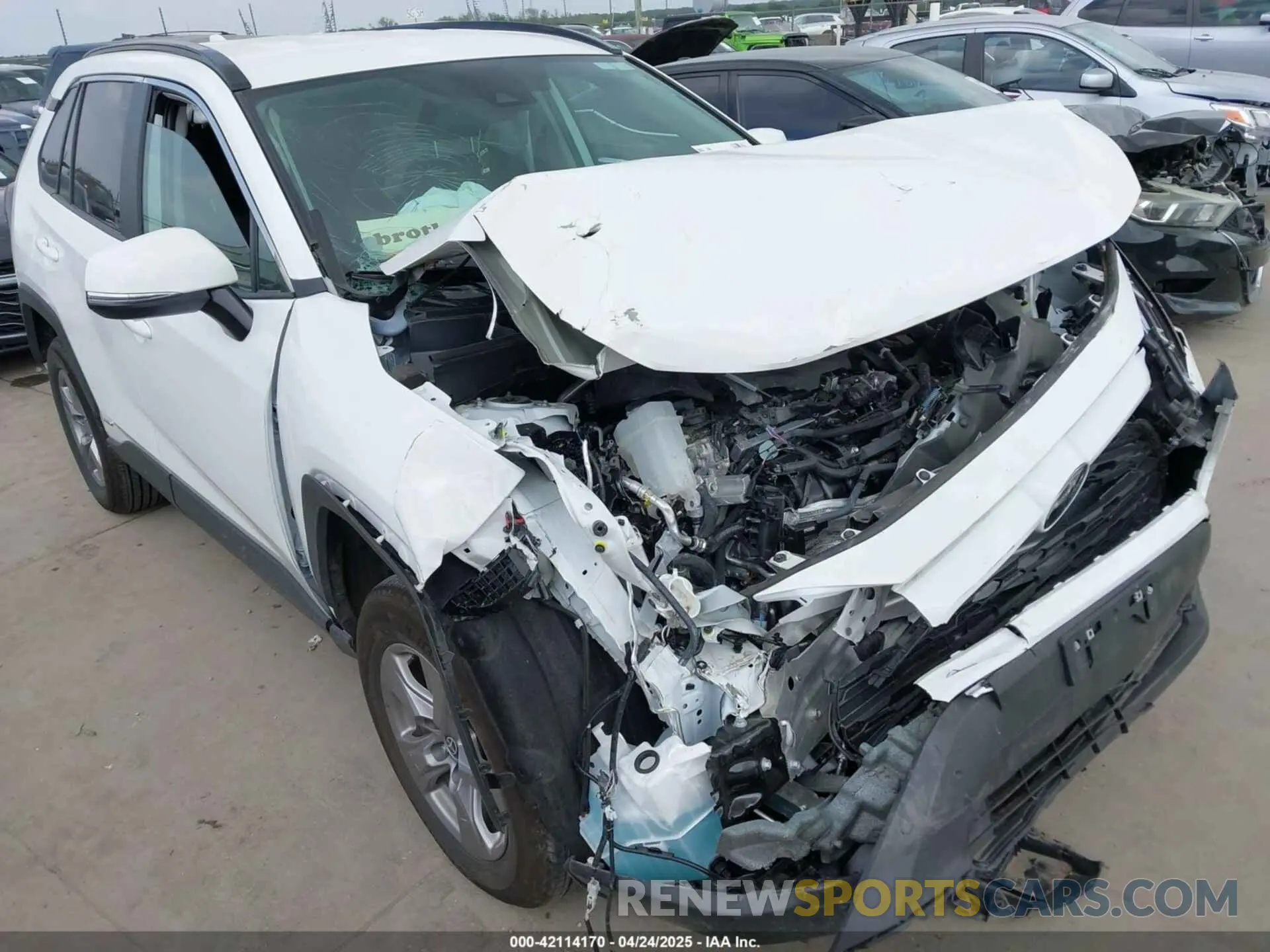 6 fotografías del automóvil dañado 2T3RWRFV7SW258365 TOYOTA RAV4 HYBRID 2025