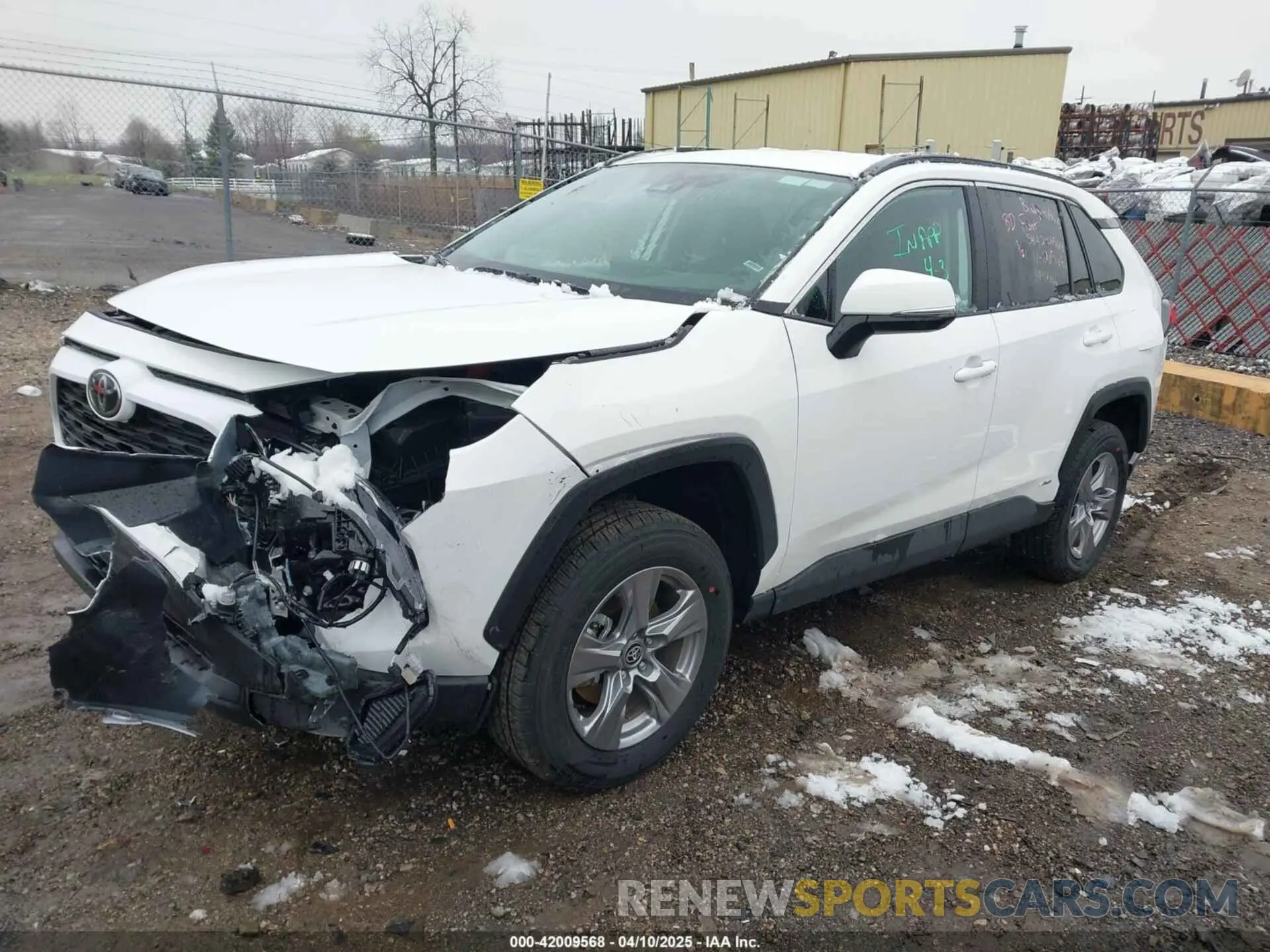 2 fotografías del automóvil dañado 2T3RWRFV8SW265681 TOYOTA RAV4 HYBRID 2025