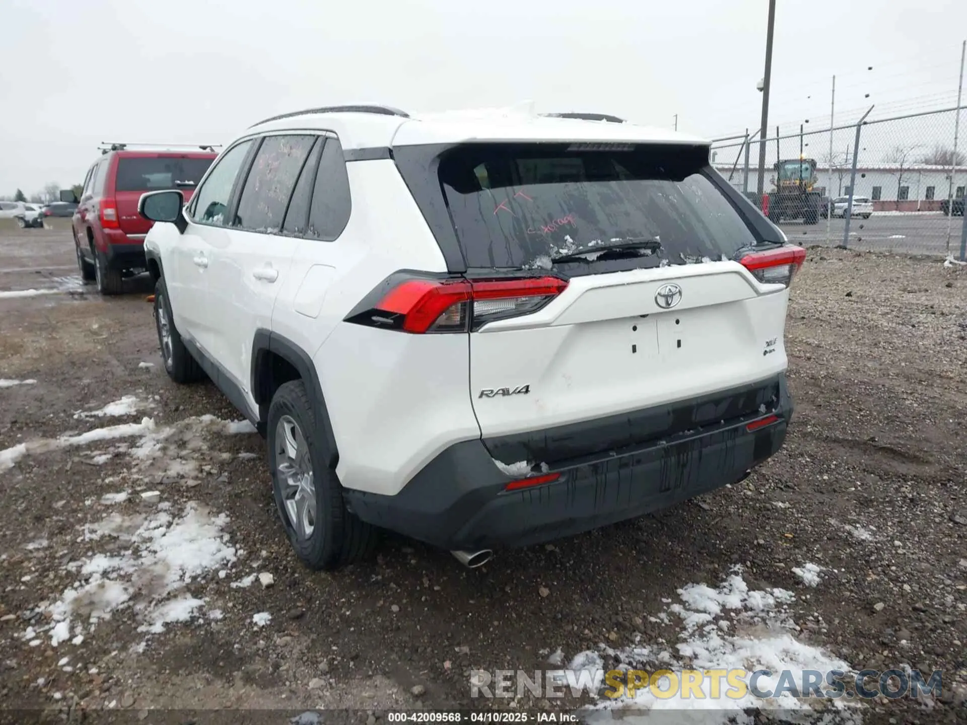 3 fotografías del automóvil dañado 2T3RWRFV8SW265681 TOYOTA RAV4 HYBRID 2025