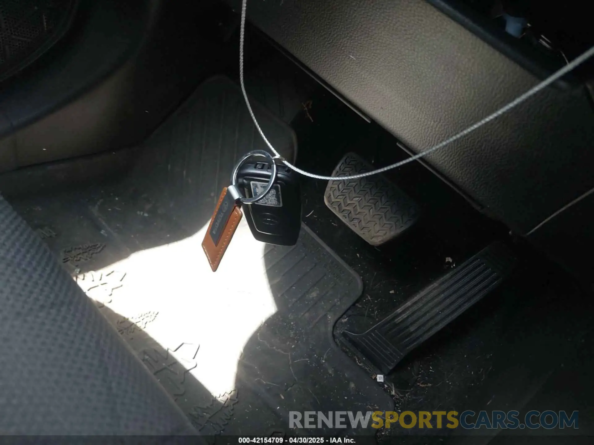 11 fotografías del automóvil dañado 2T3UWRFV1SW275883 TOYOTA RAV4 HYBRID 2025