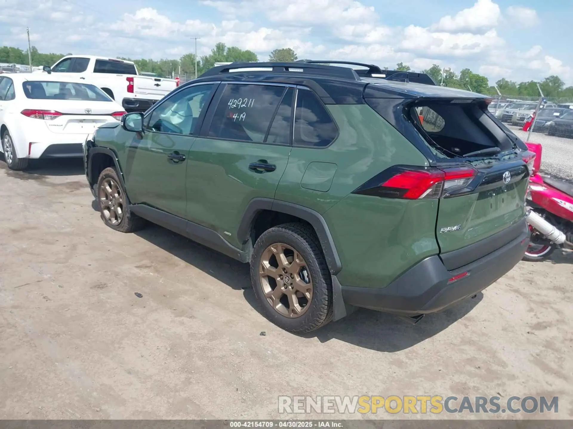 3 fotografías del automóvil dañado 2T3UWRFV1SW275883 TOYOTA RAV4 HYBRID 2025
