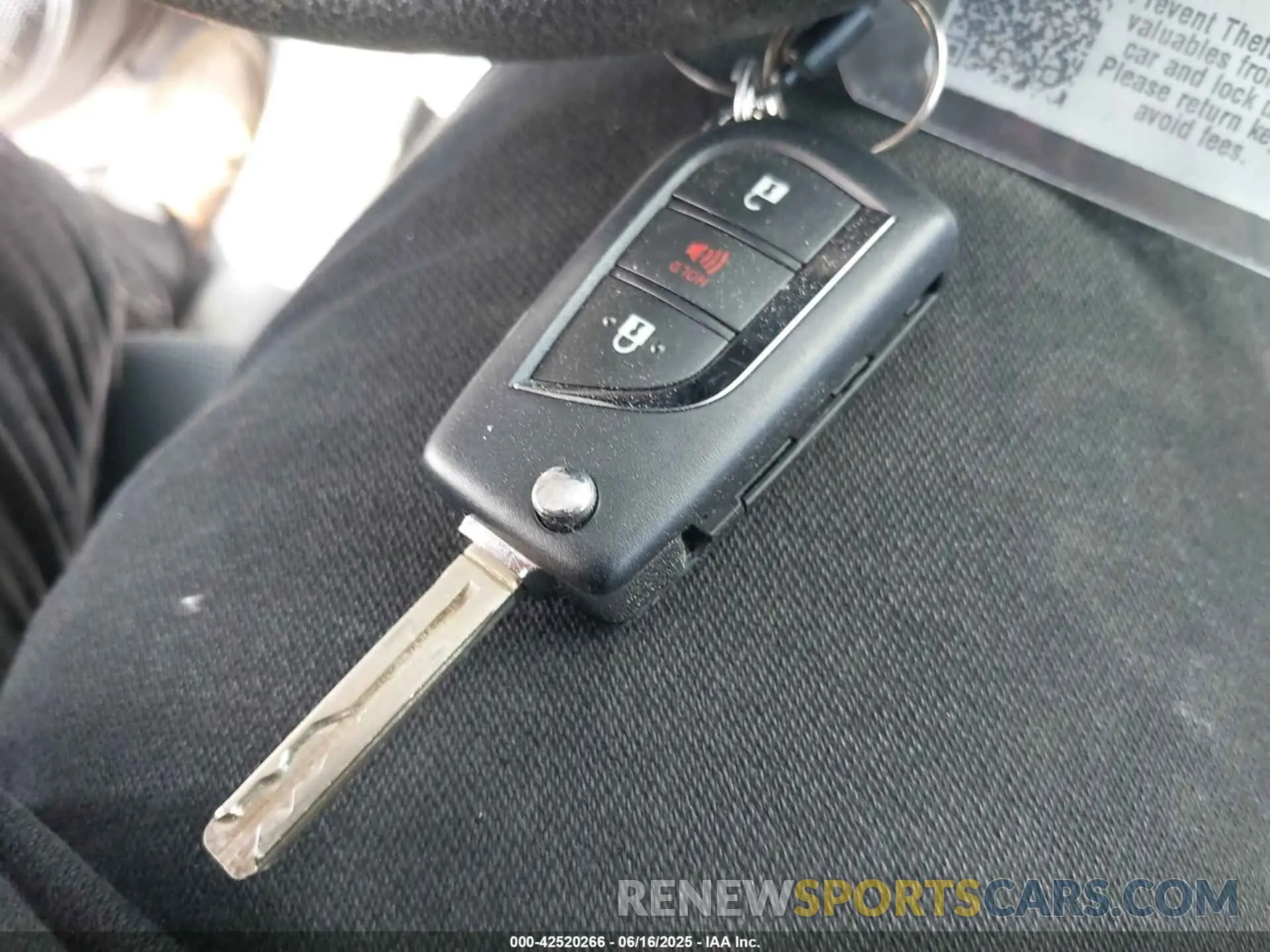 11 fotografías del automóvil dañado 4T3LWRFV9SU173310 TOYOTA RAV4 HYBRID 2025