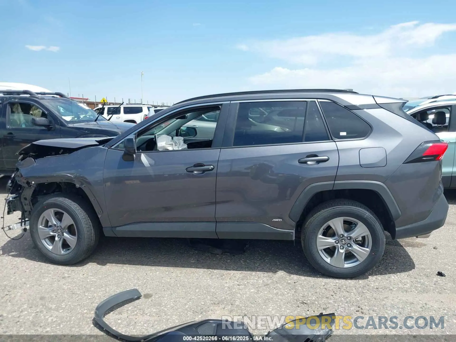15 fotografías del automóvil dañado 4T3LWRFV9SU173310 TOYOTA RAV4 HYBRID 2025